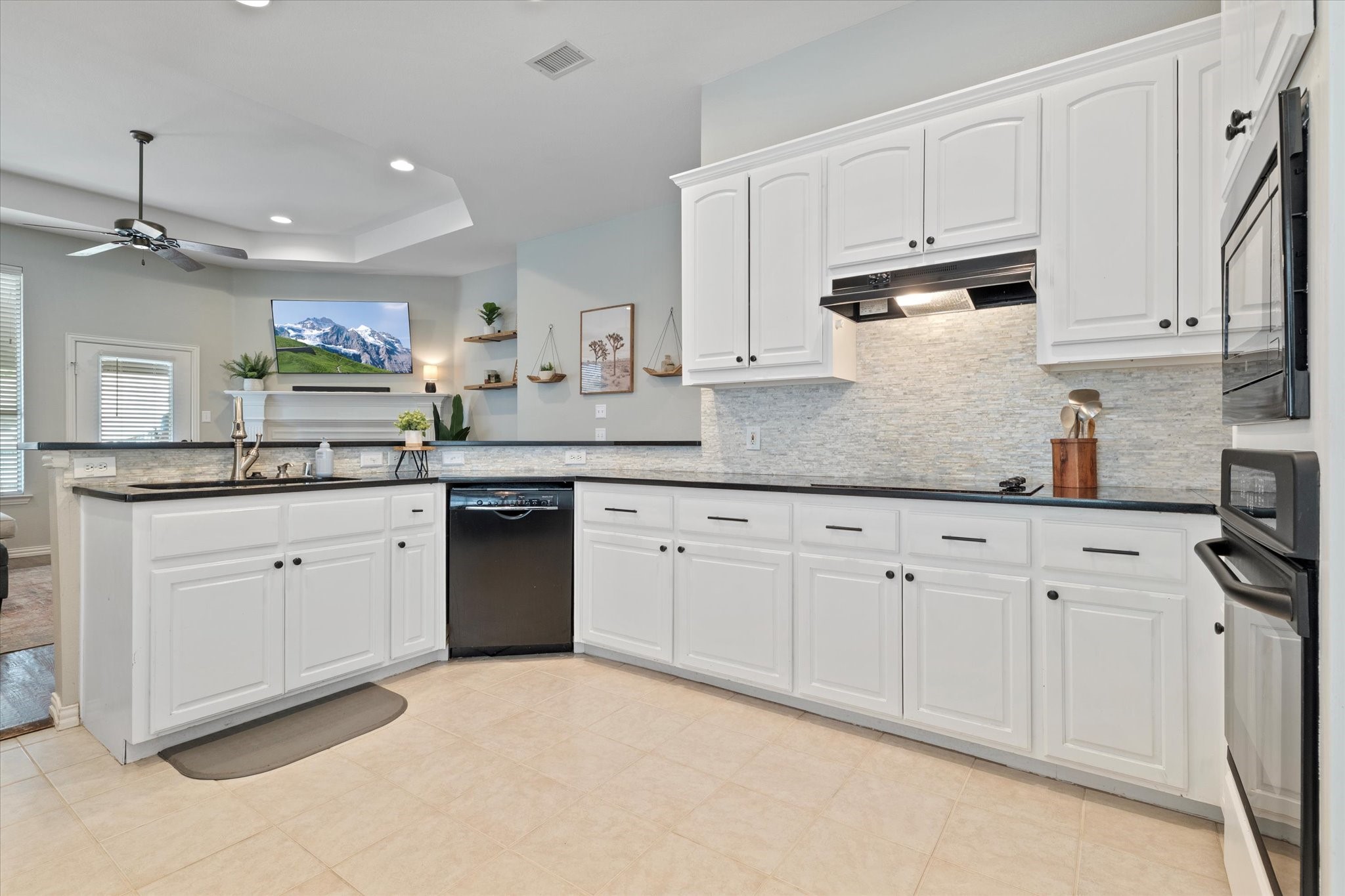 4512 Kingsway Lane