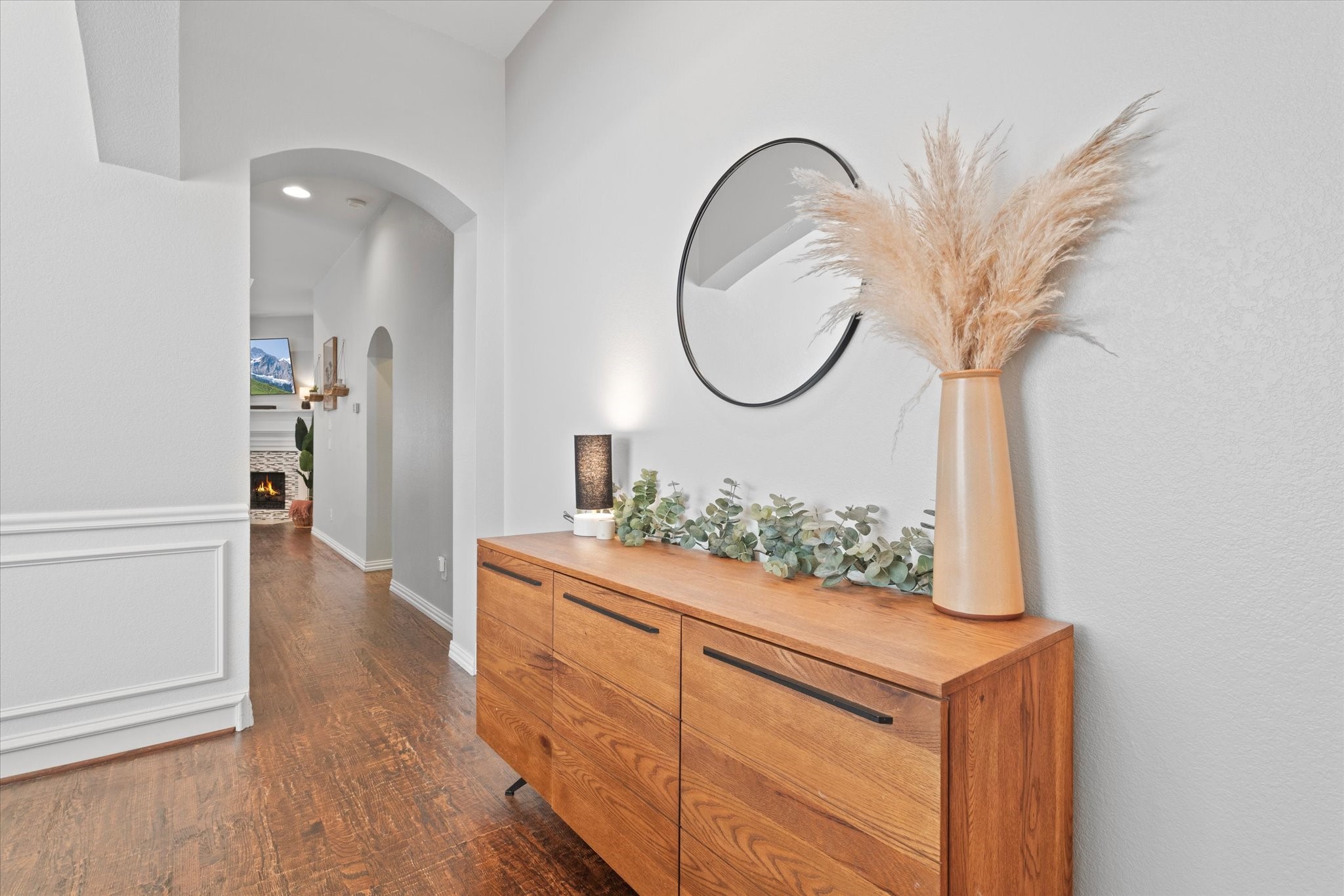 4512 Kingsway Lane