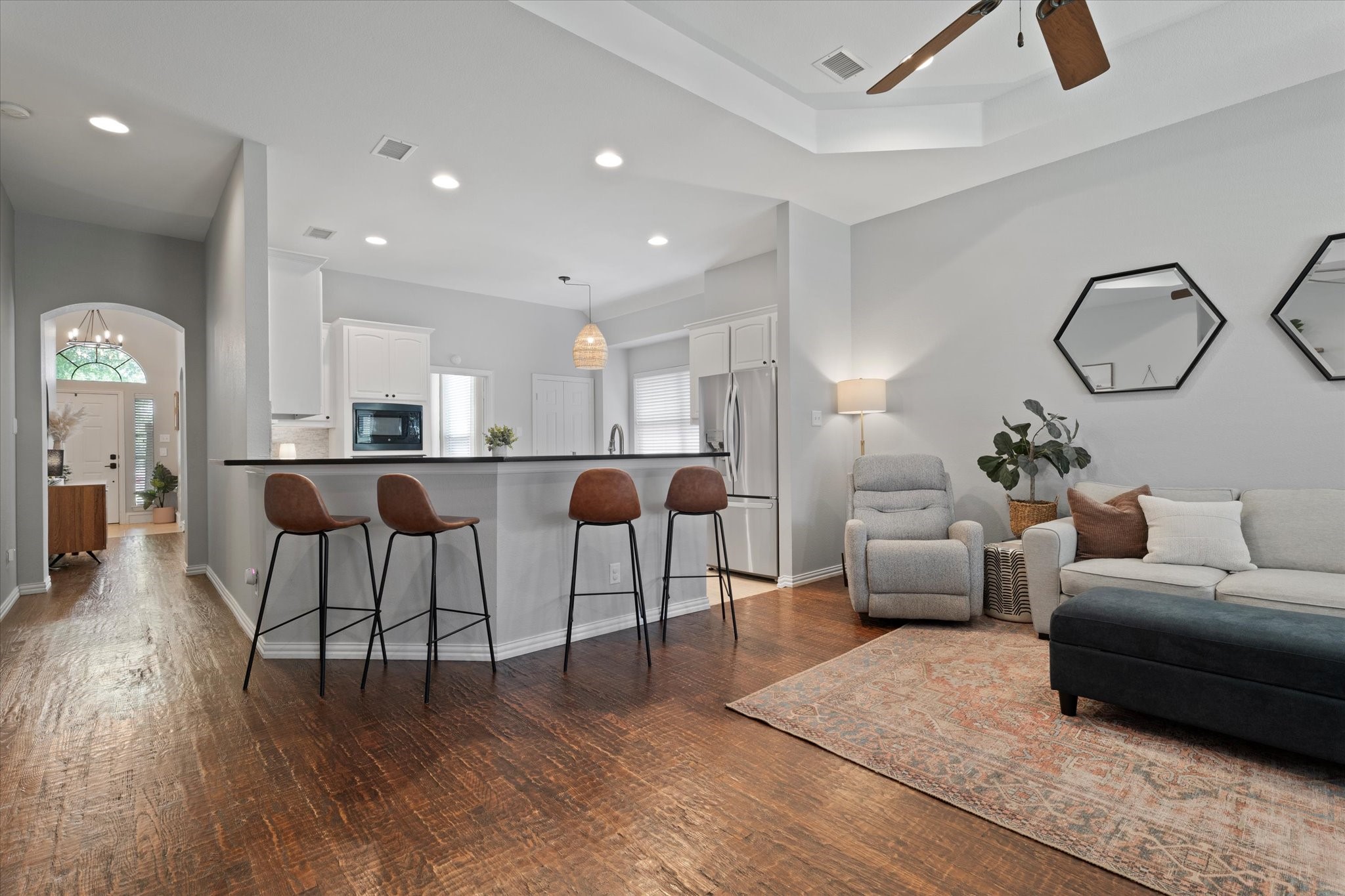 4512 Kingsway Lane