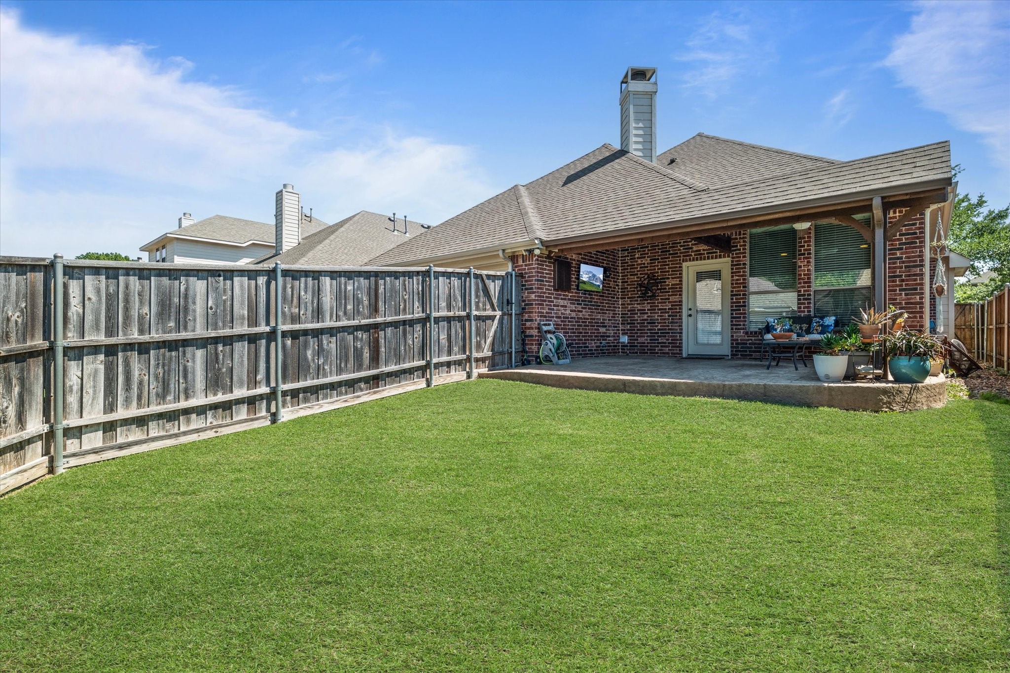 4512 Kingsway Lane
