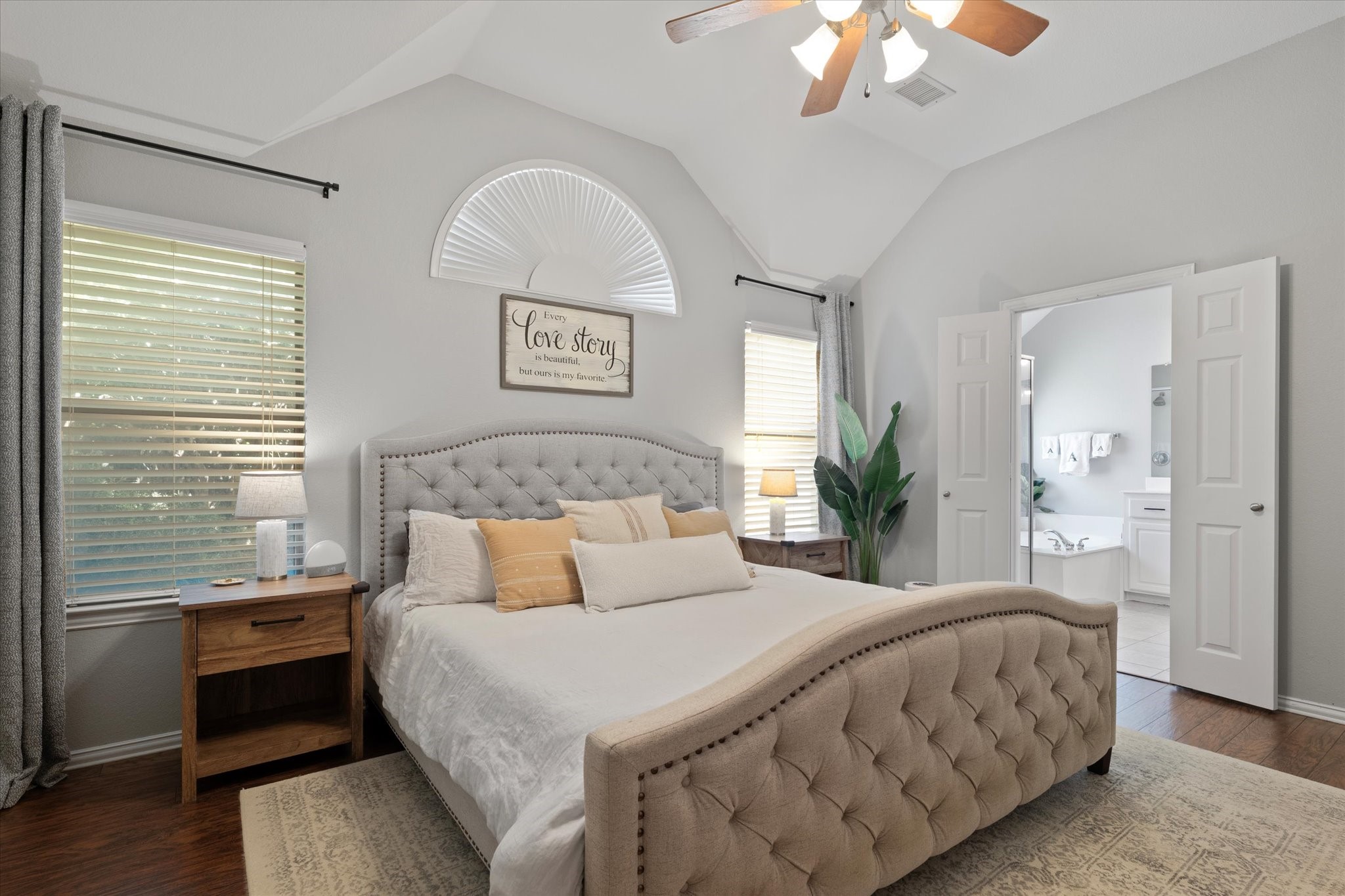 4512 Kingsway Lane