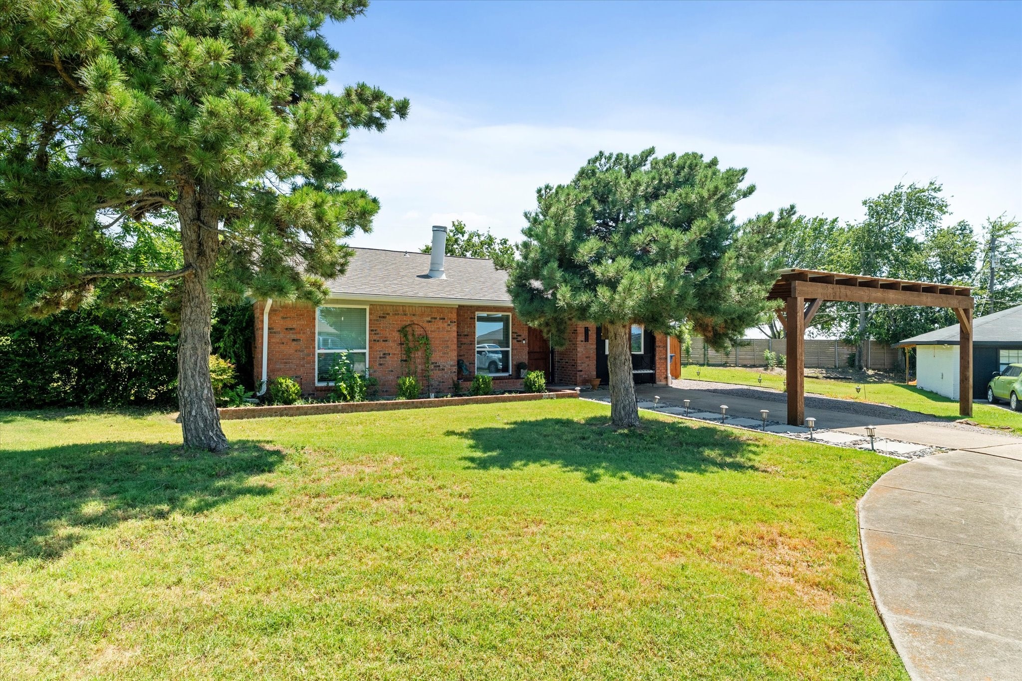 6780 Charanna Circle