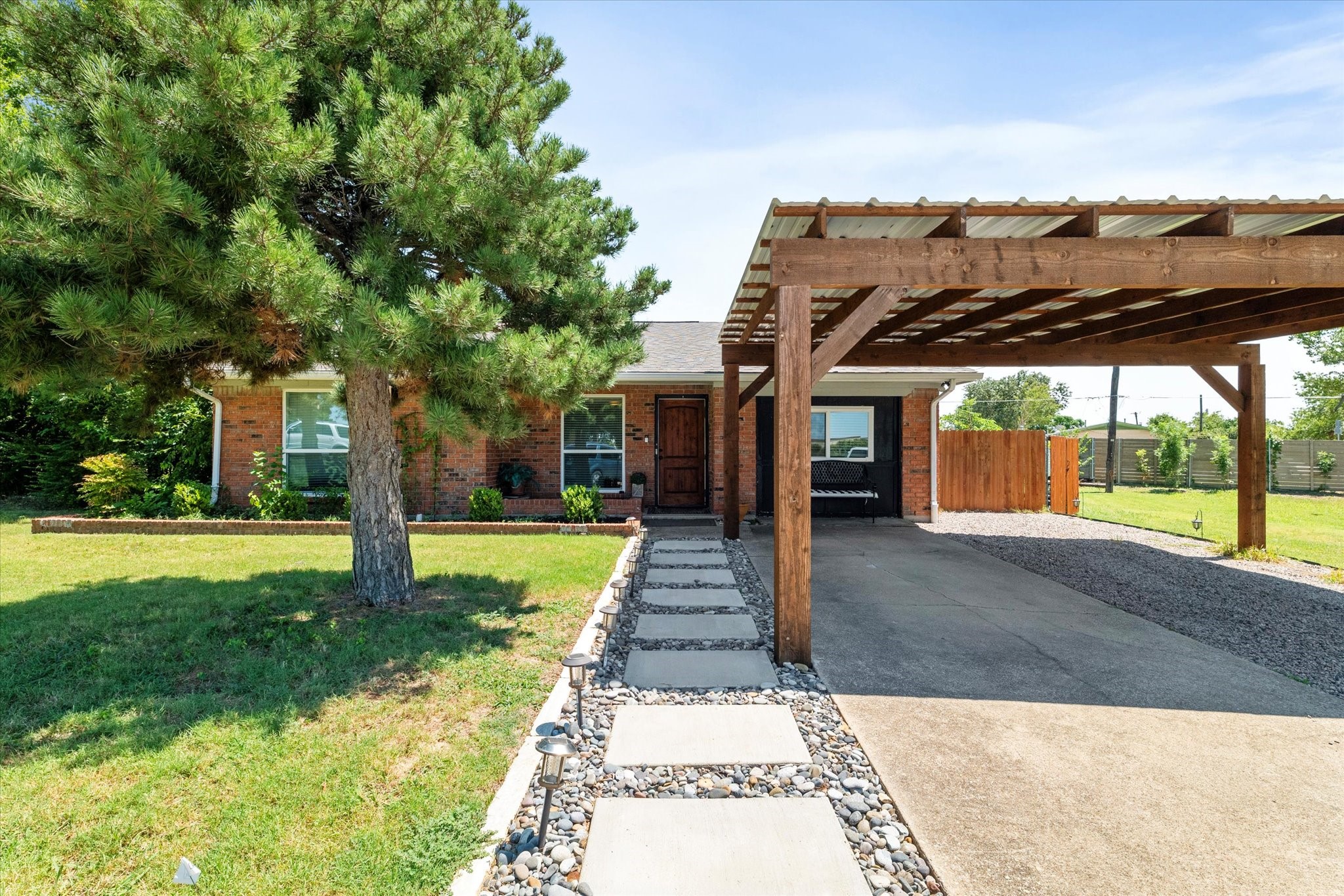 6780 Charanna Circle