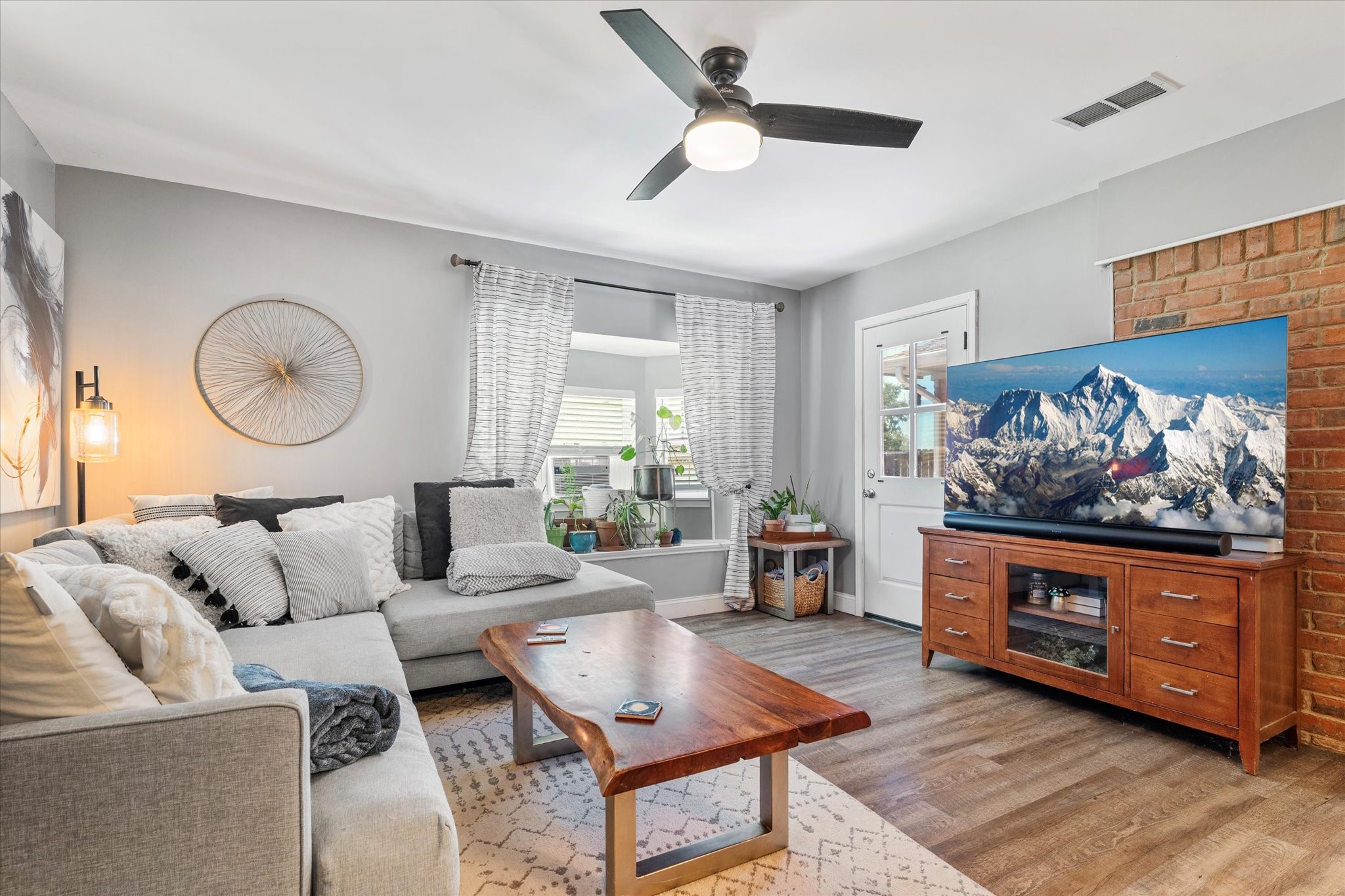 6780 Charanna Circle