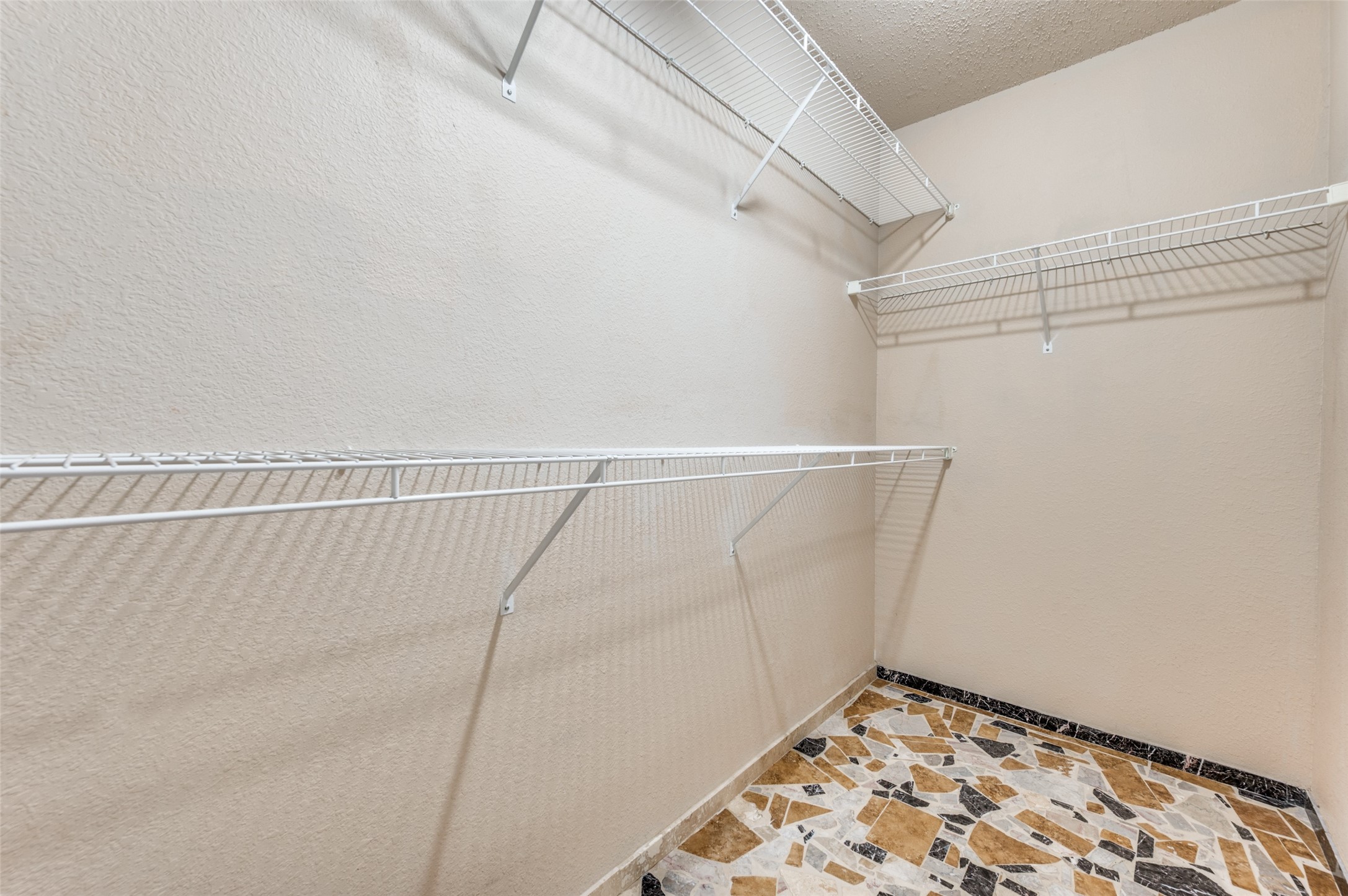1409 Ridgecrest Drive
