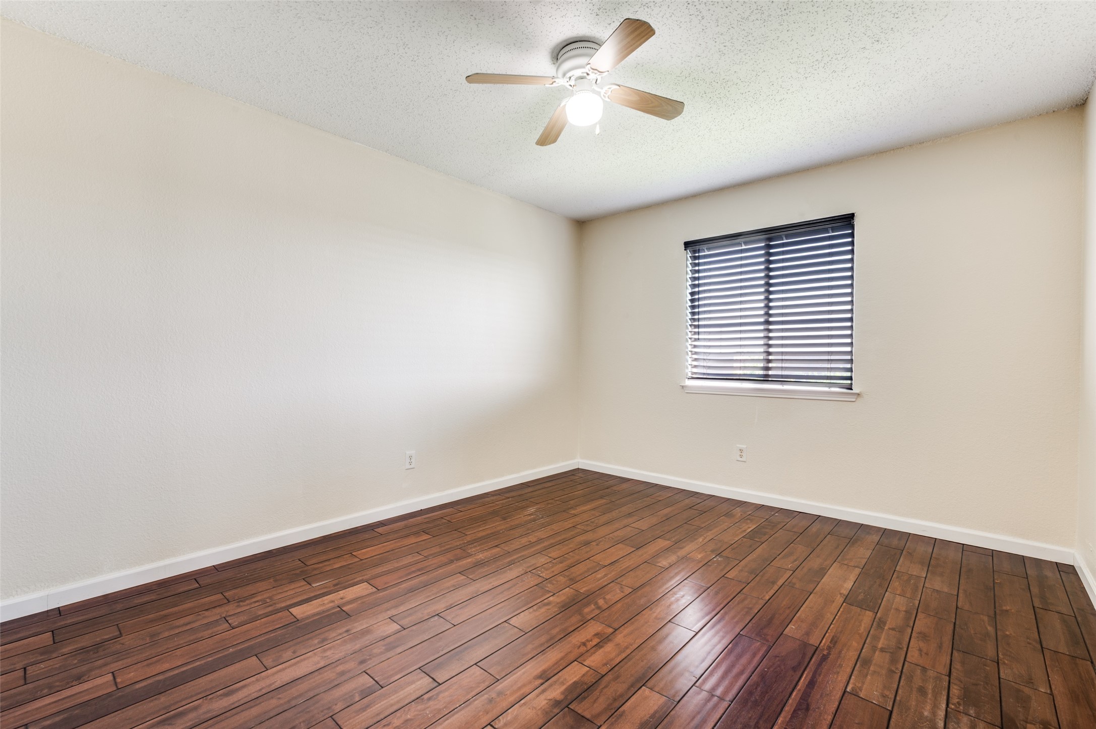 1409 Ridgecrest Drive