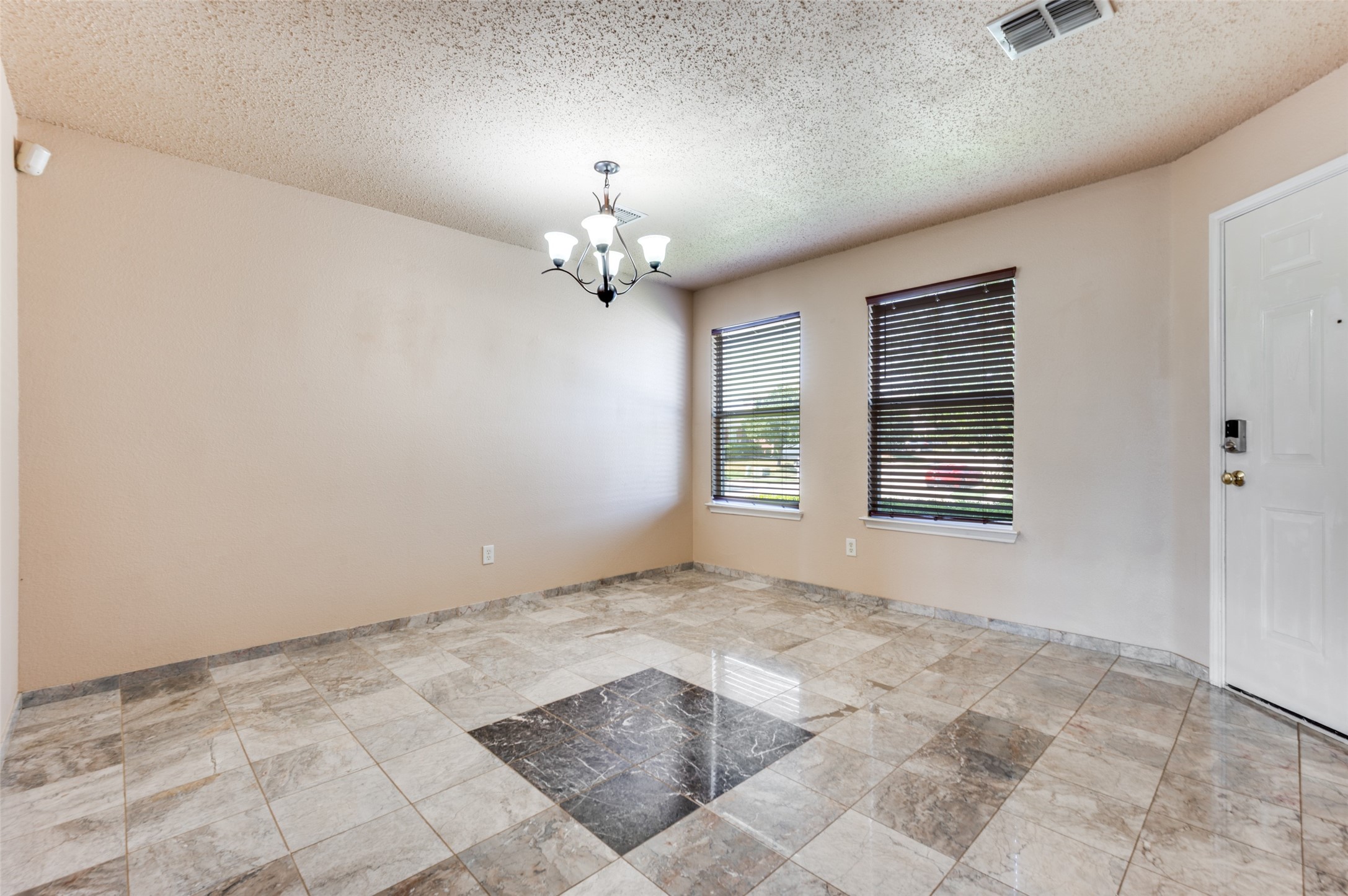 1409 Ridgecrest Drive