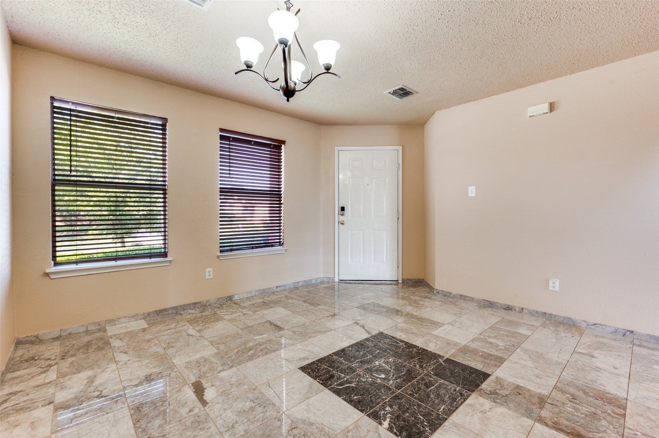 1409 Ridgecrest Drive