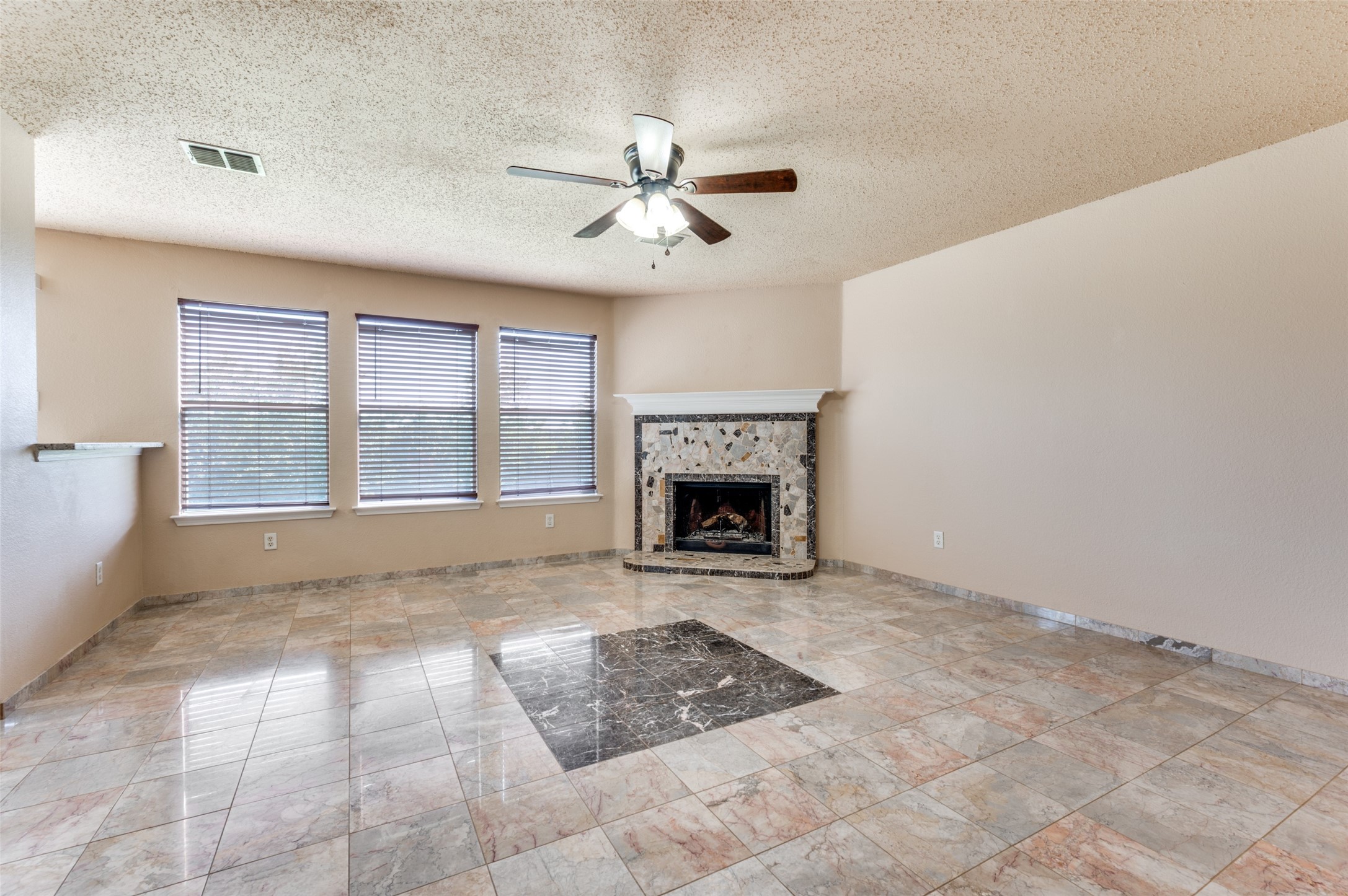 1409 Ridgecrest Drive