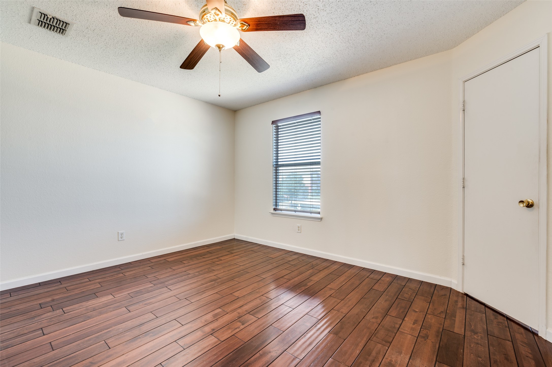 1409 Ridgecrest Drive