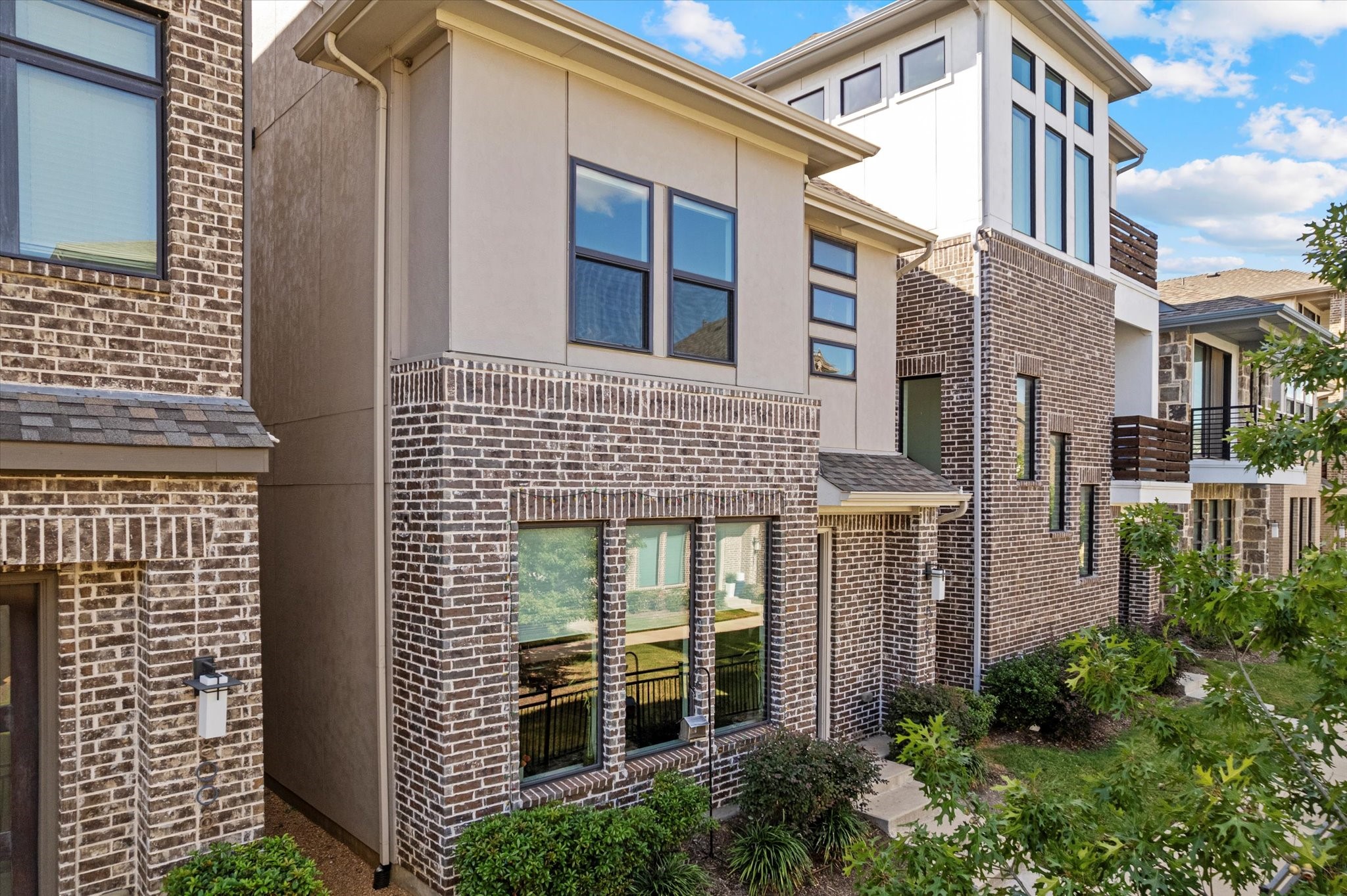 8012 Zeppos Drive