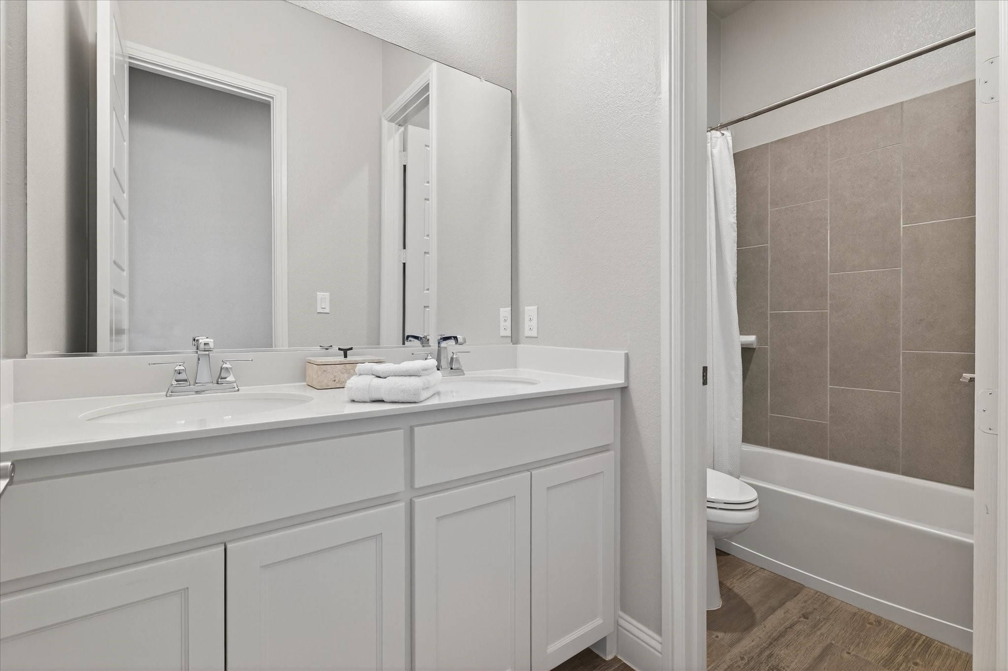 1724 Hollyhock Drive