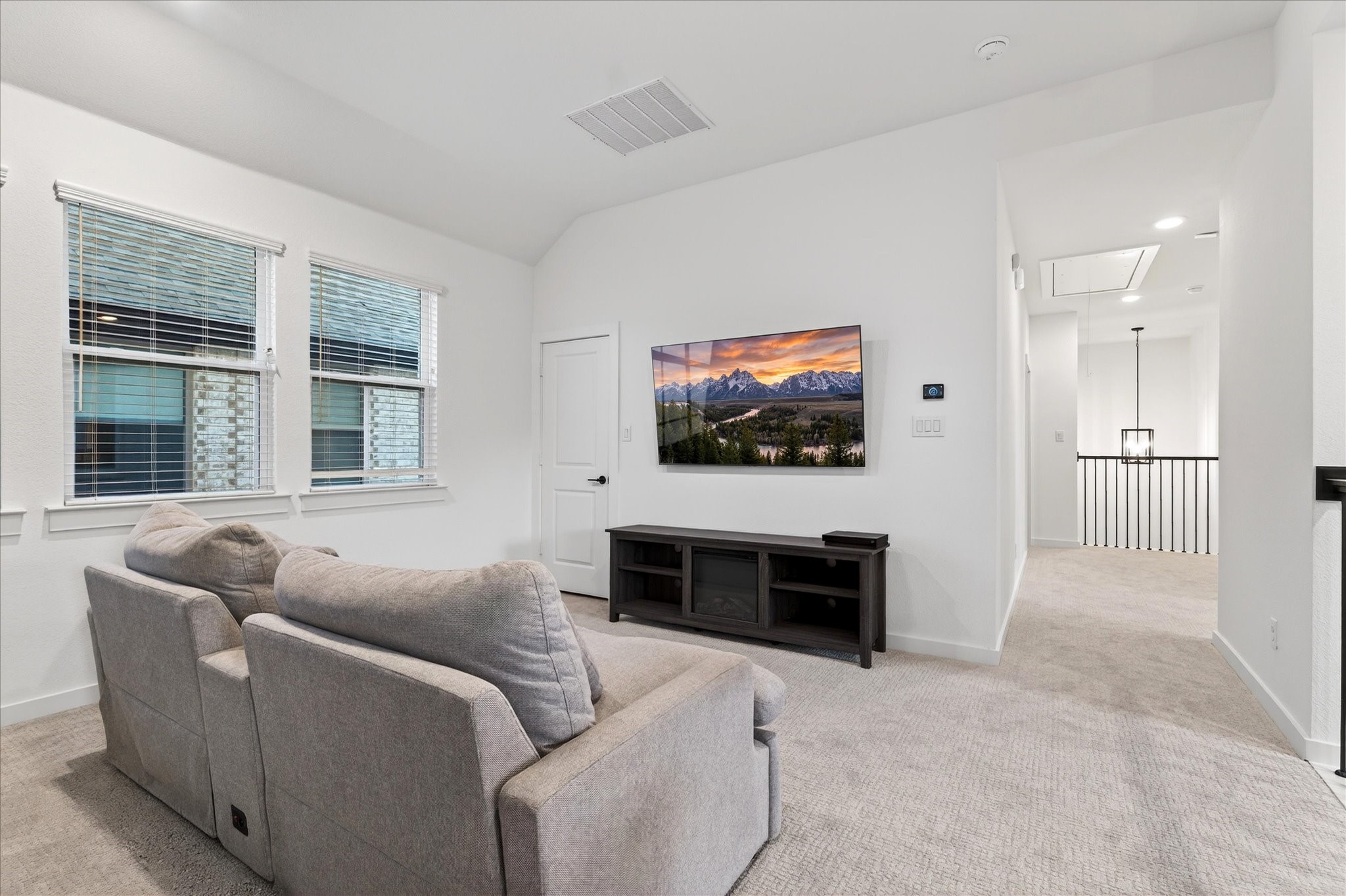 15562 Fringe Tree Road