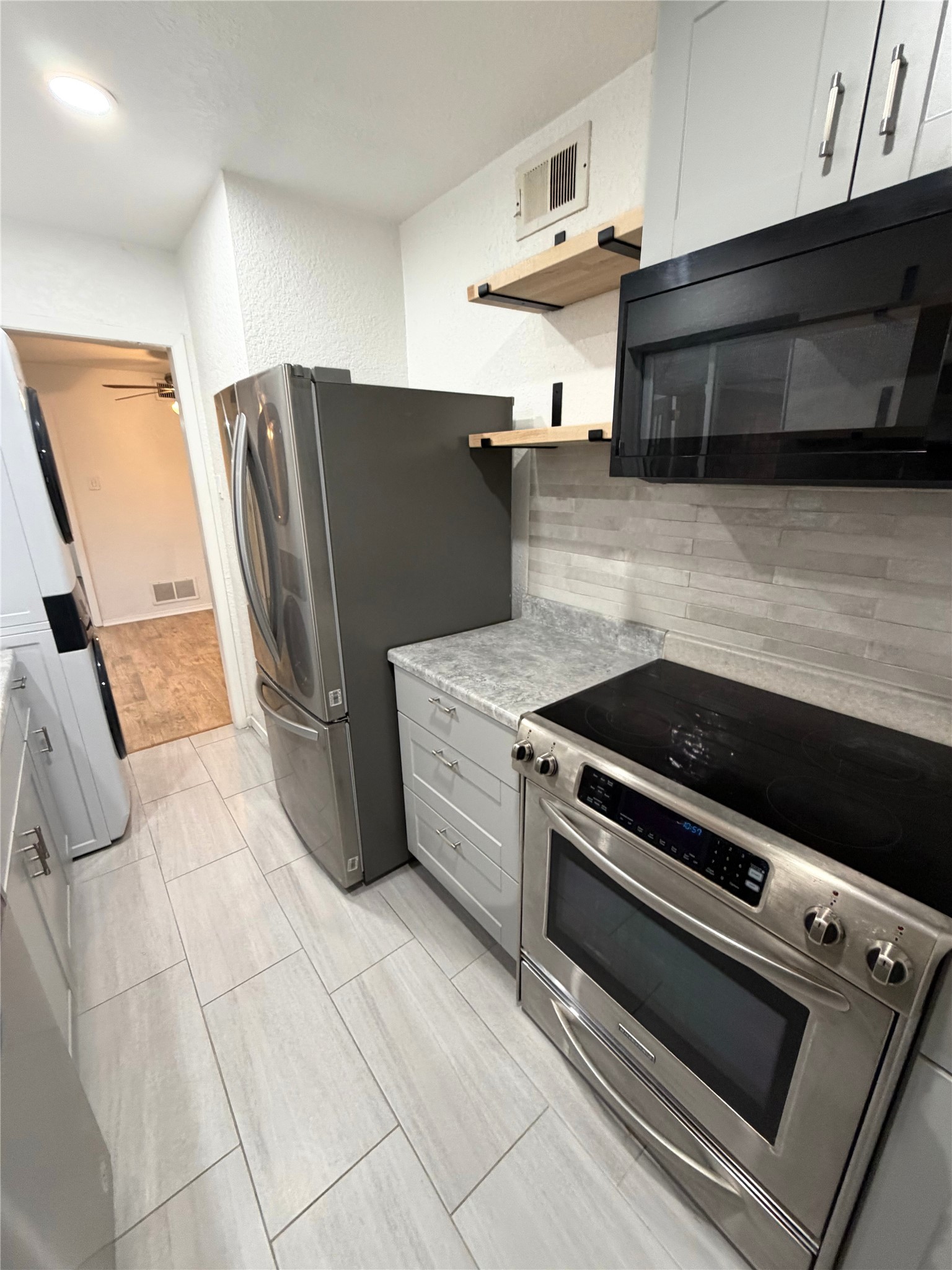 2803 Rio Branco Street 201