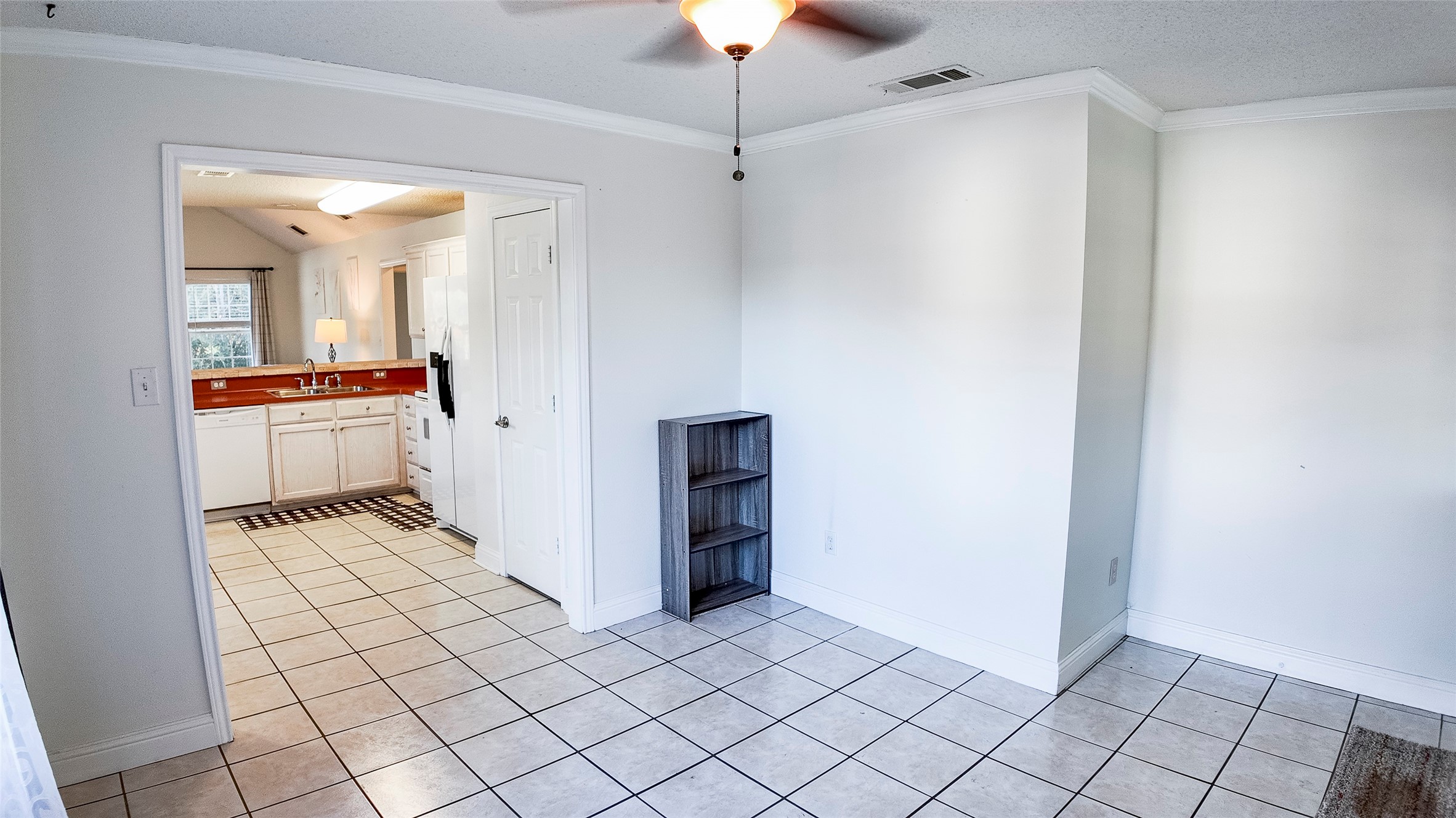 2332 Holly Trail E