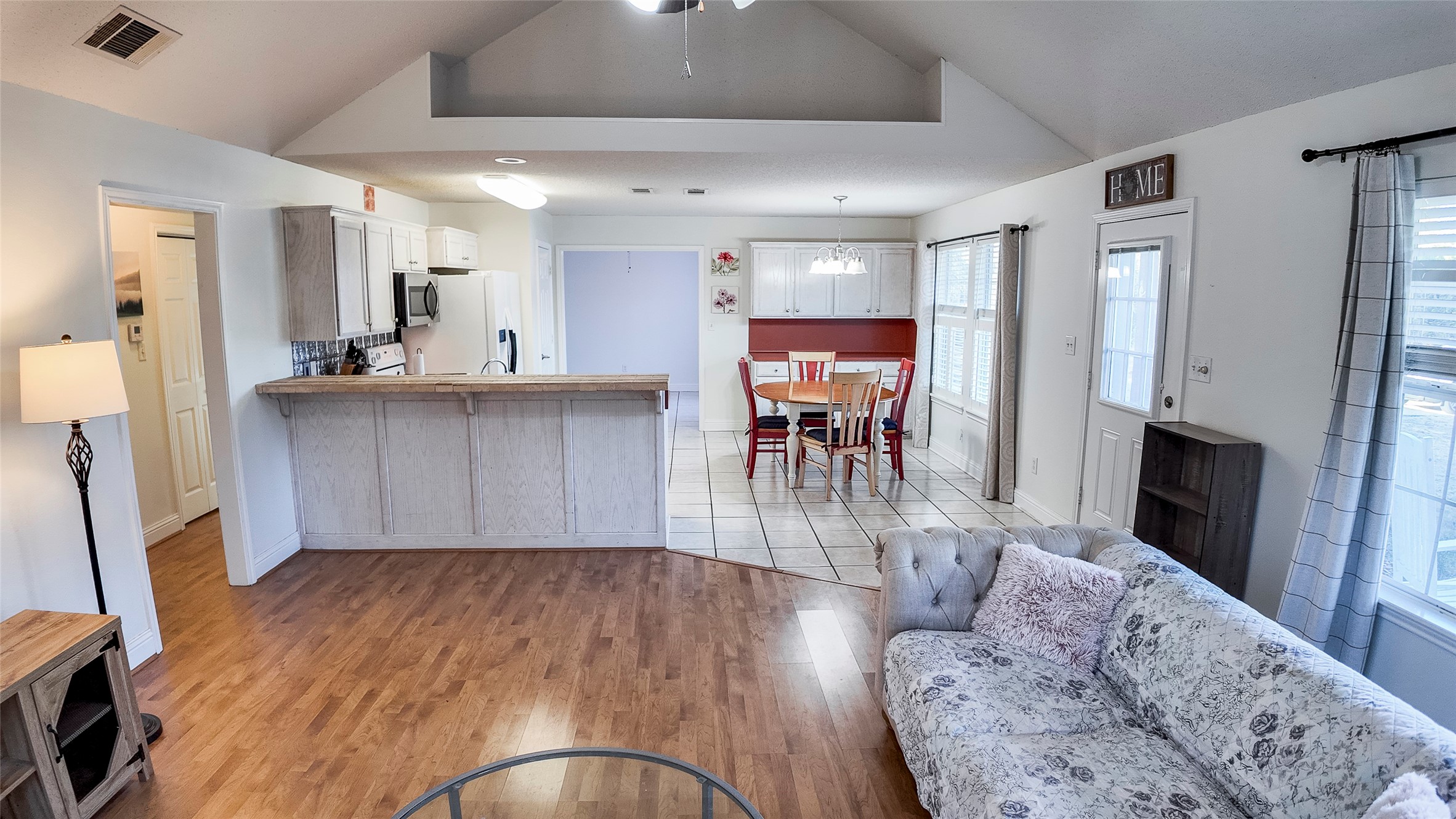 2332 Holly Trail E