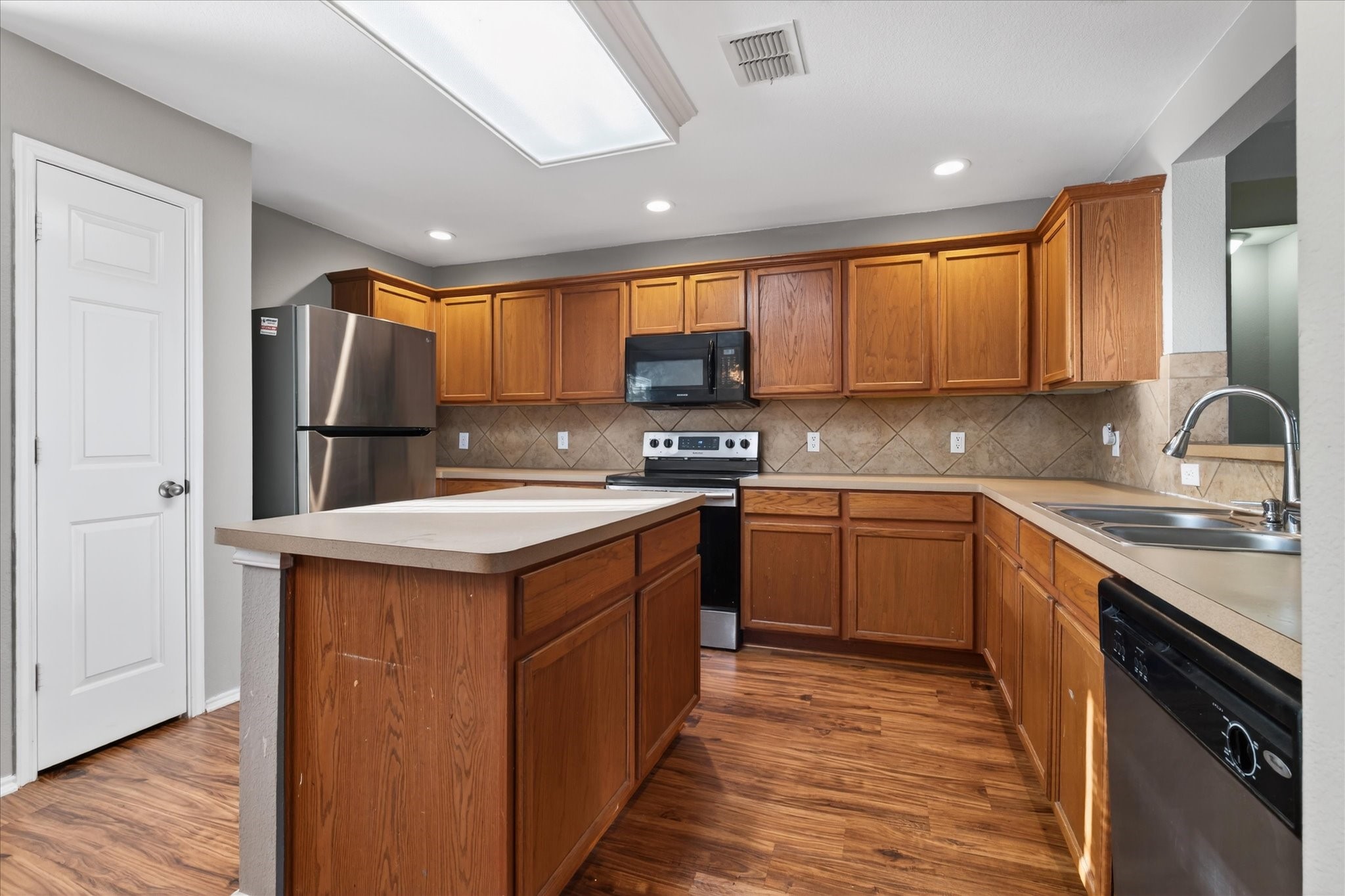 1652 Lionheart Drive