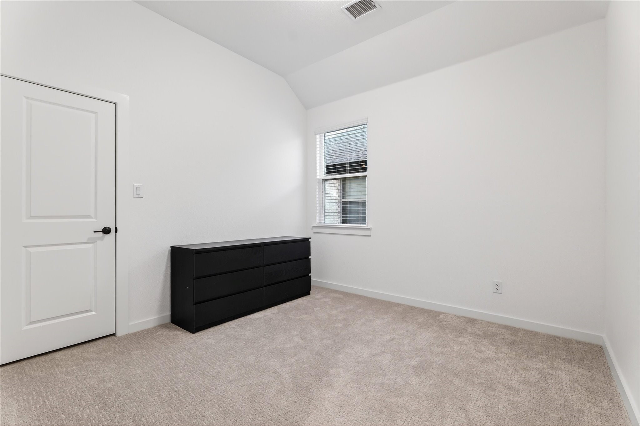 15562 Fringe Tree Road