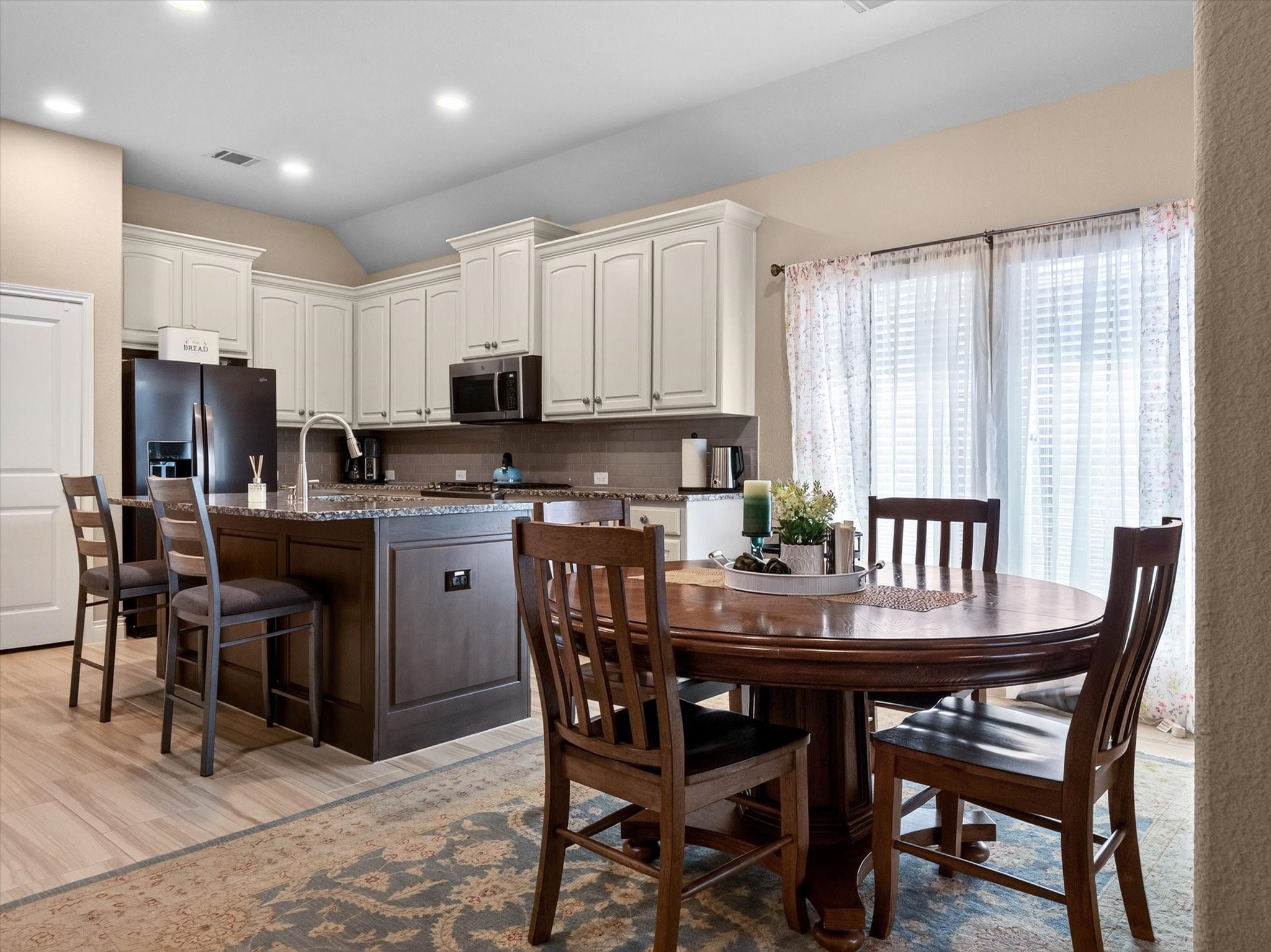 1005 Hubbard Creek Trail