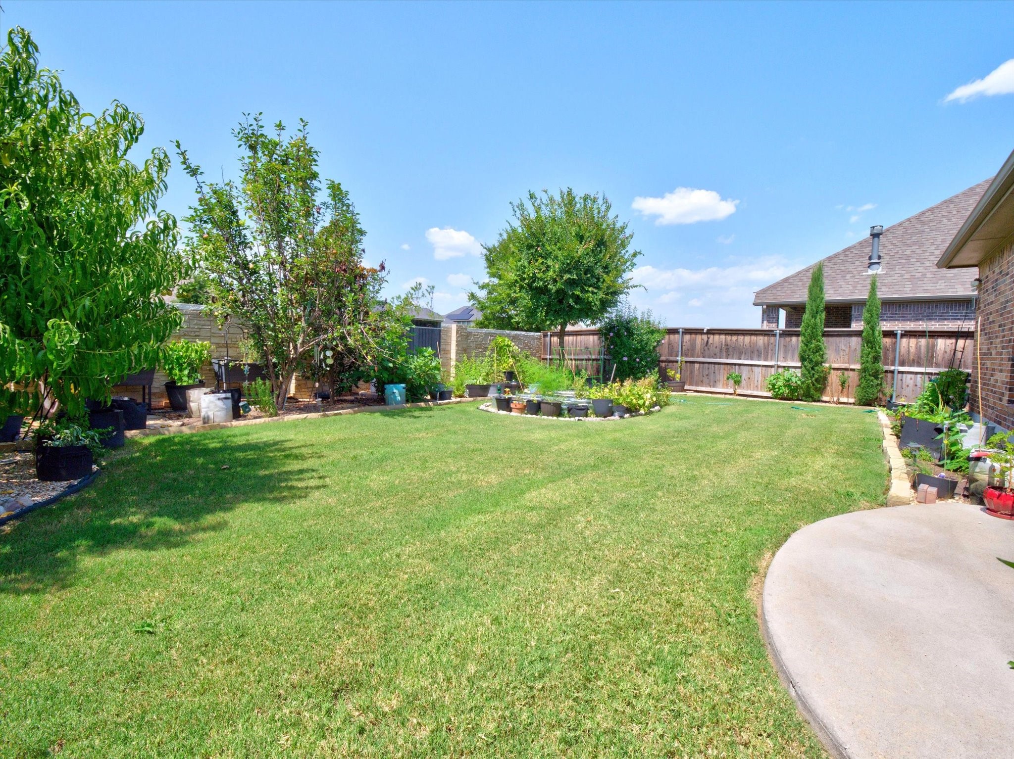 1005 Hubbard Creek Trail