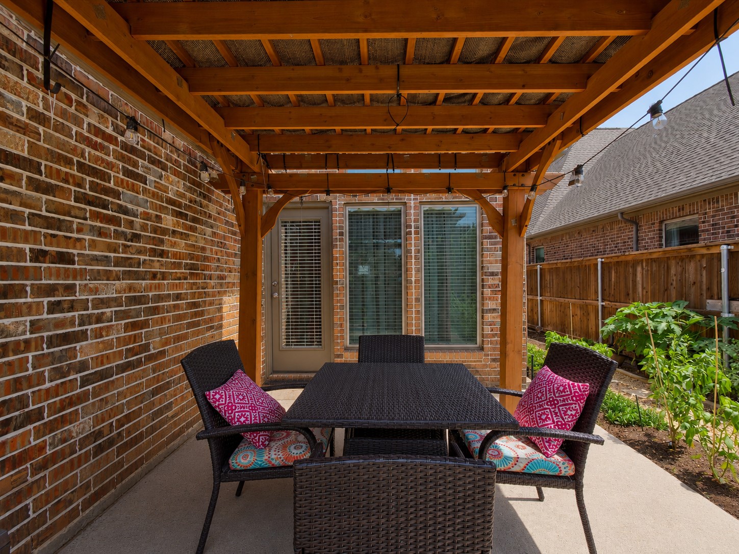 1005 Hubbard Creek Trail