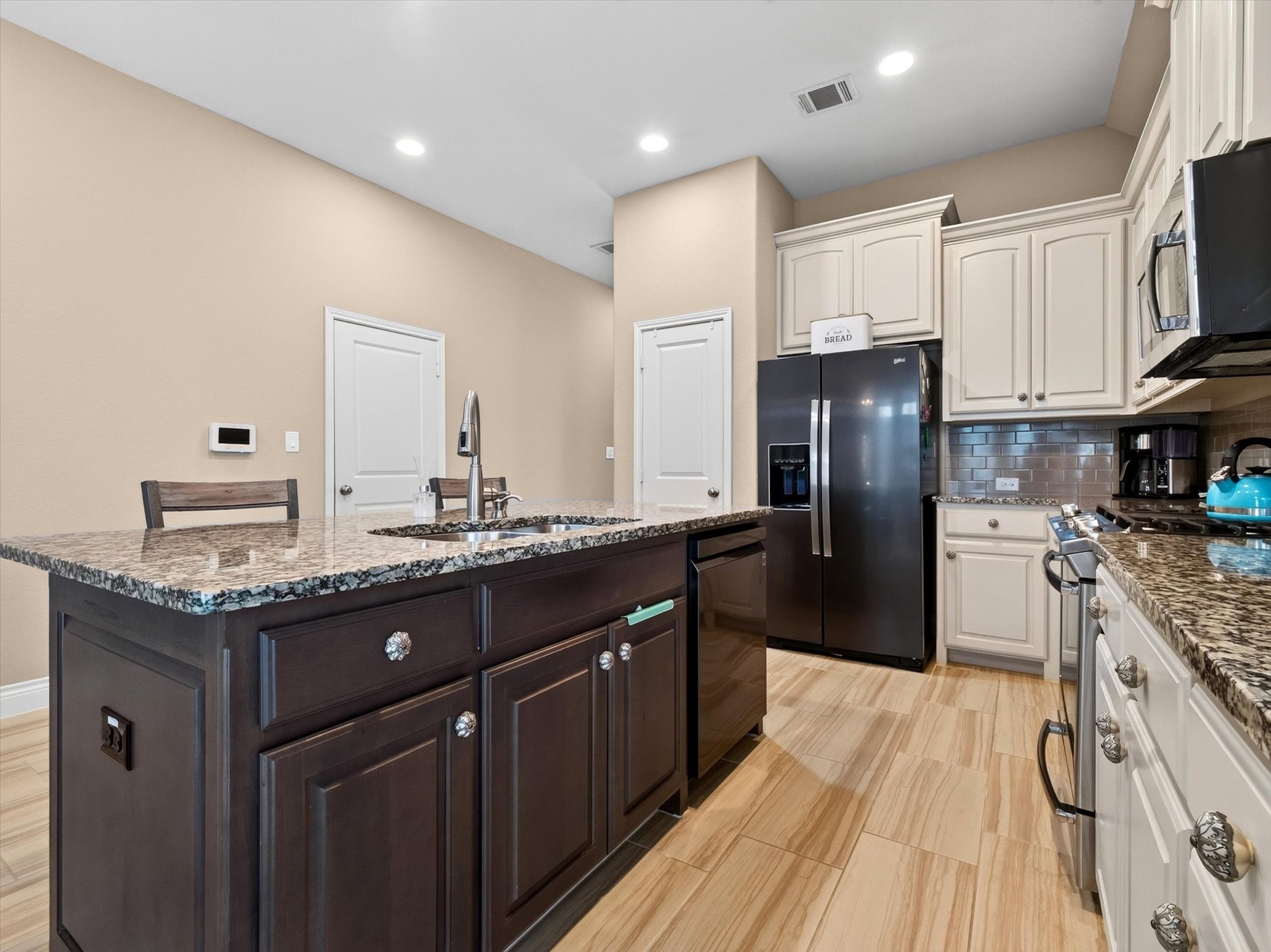 1005 Hubbard Creek Trail
