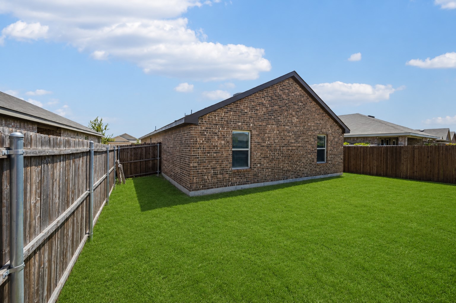 1140 Norias Drive