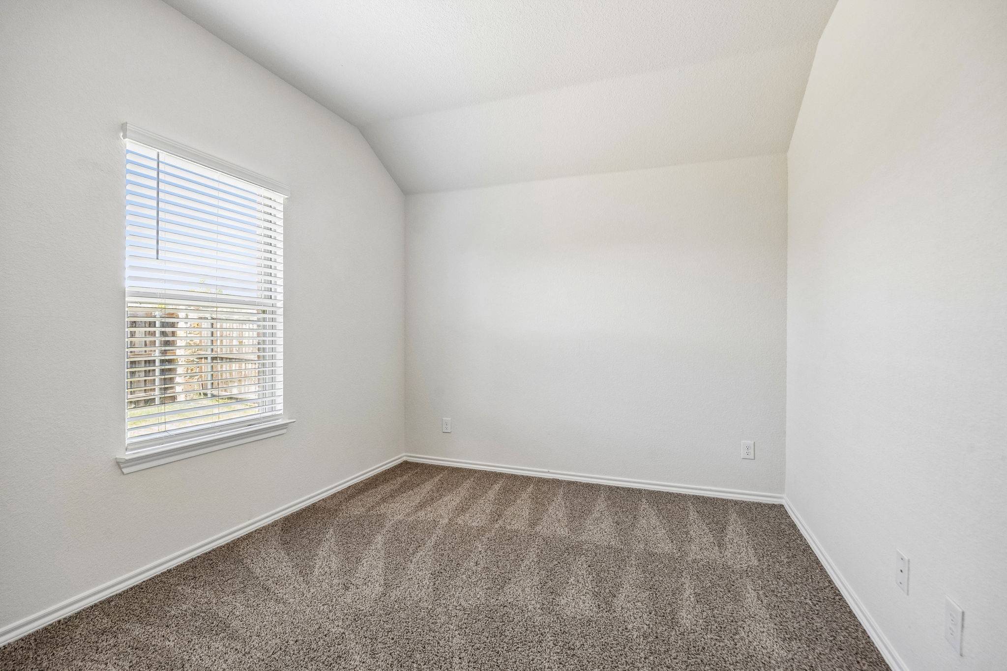 1140 Norias Drive