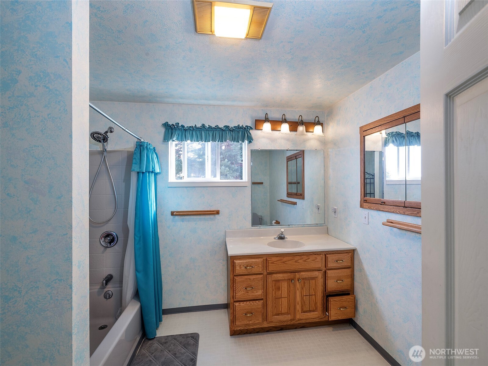 26 E Port Gardner Dr