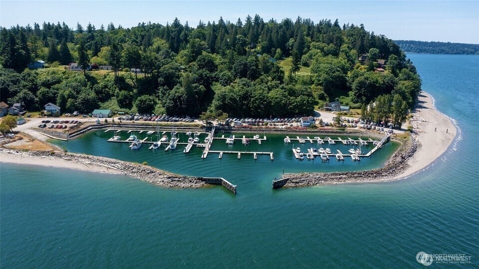 24 E Port Gardener Drive