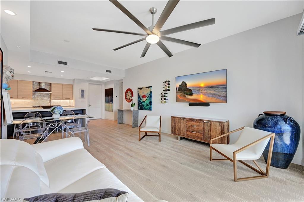 1111 Central AVE # 301