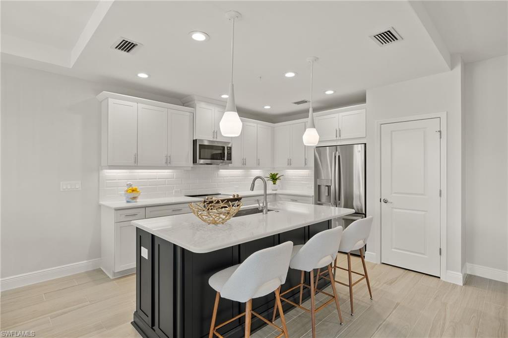 2647 Seychelles CIR # 2203