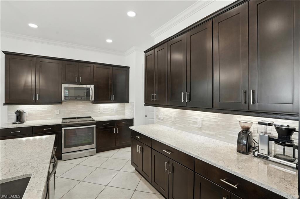 4649 Abaca CIR