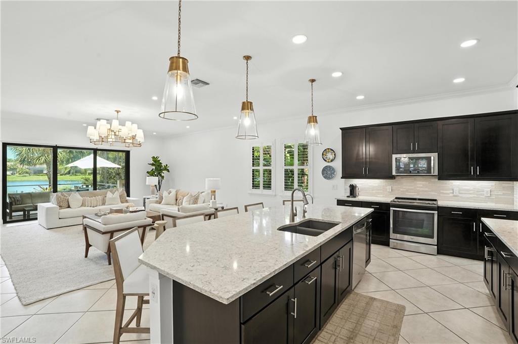4649 Abaca CIR