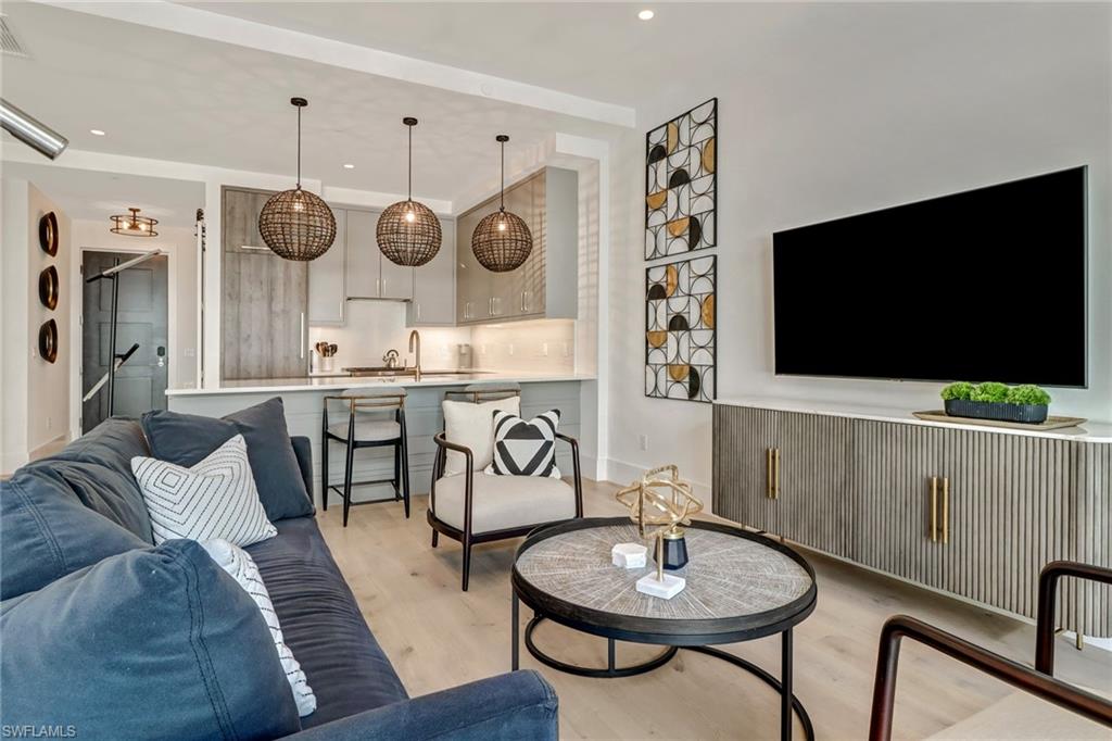 850 Central AVE # 209