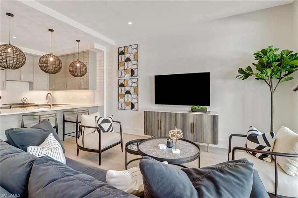 850 Central AVE # 209