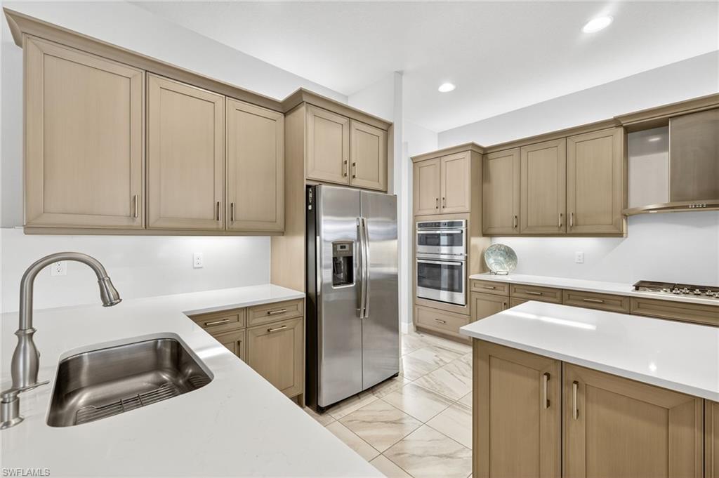 4678 Azalea DR