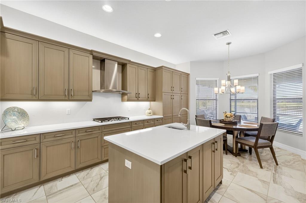 4678 Azalea DR
