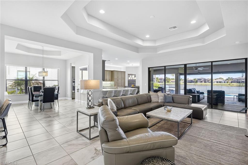 4678 Azalea DR