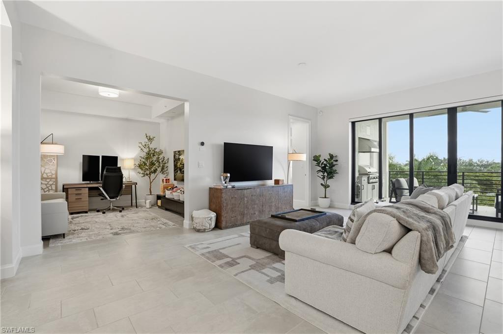 1125 Central AVE # 469