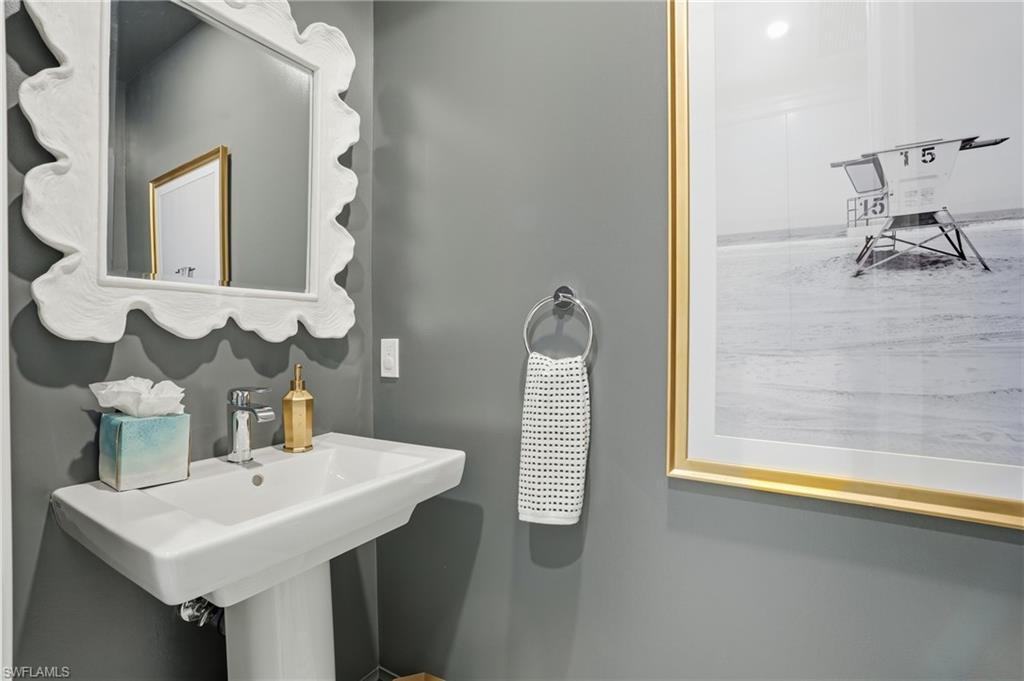 1125 Central AVE # 469
