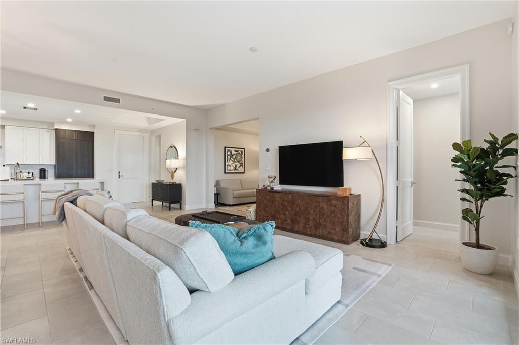 1125 Central AVE # 469