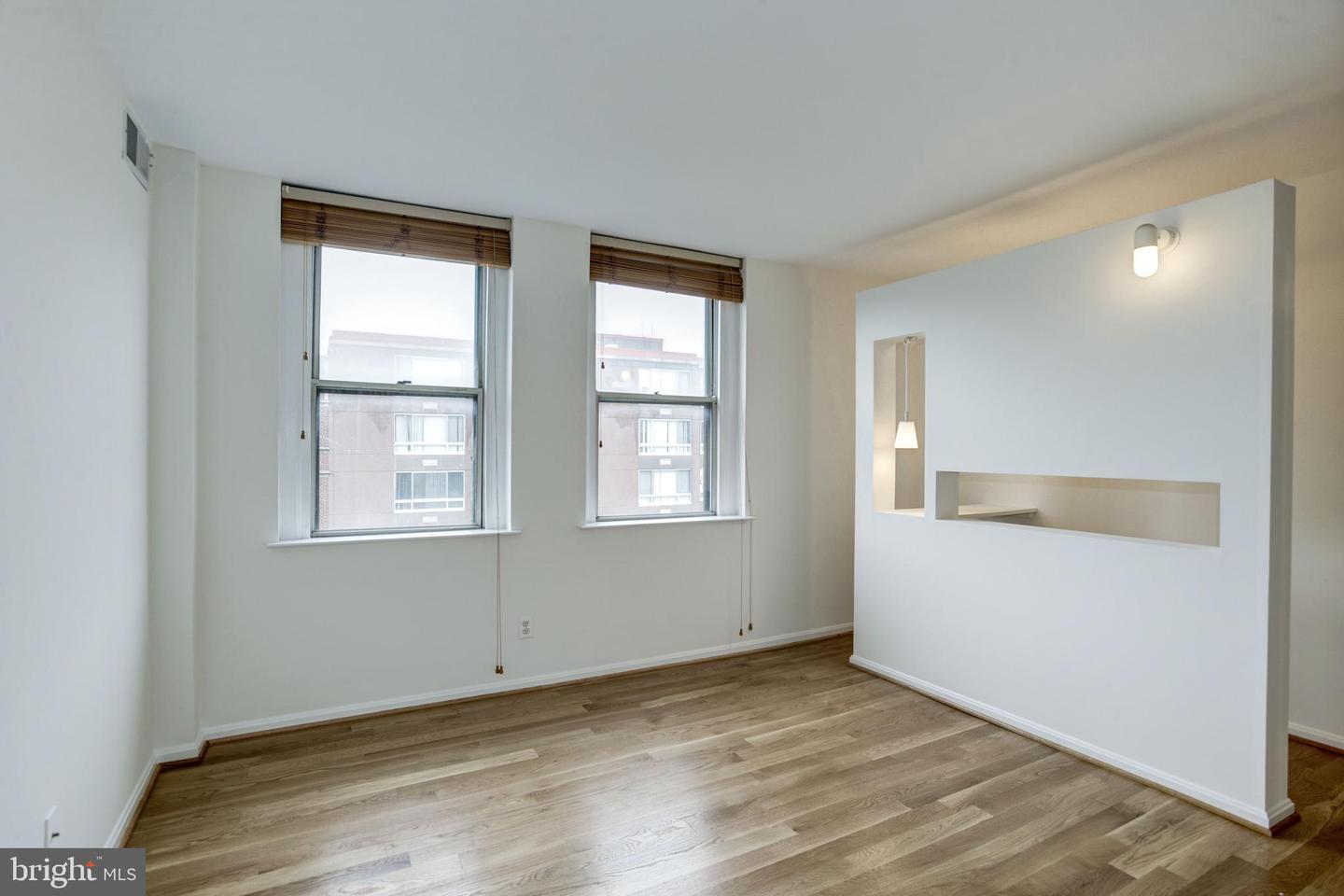 1133 13TH STREET NW Unit: 802