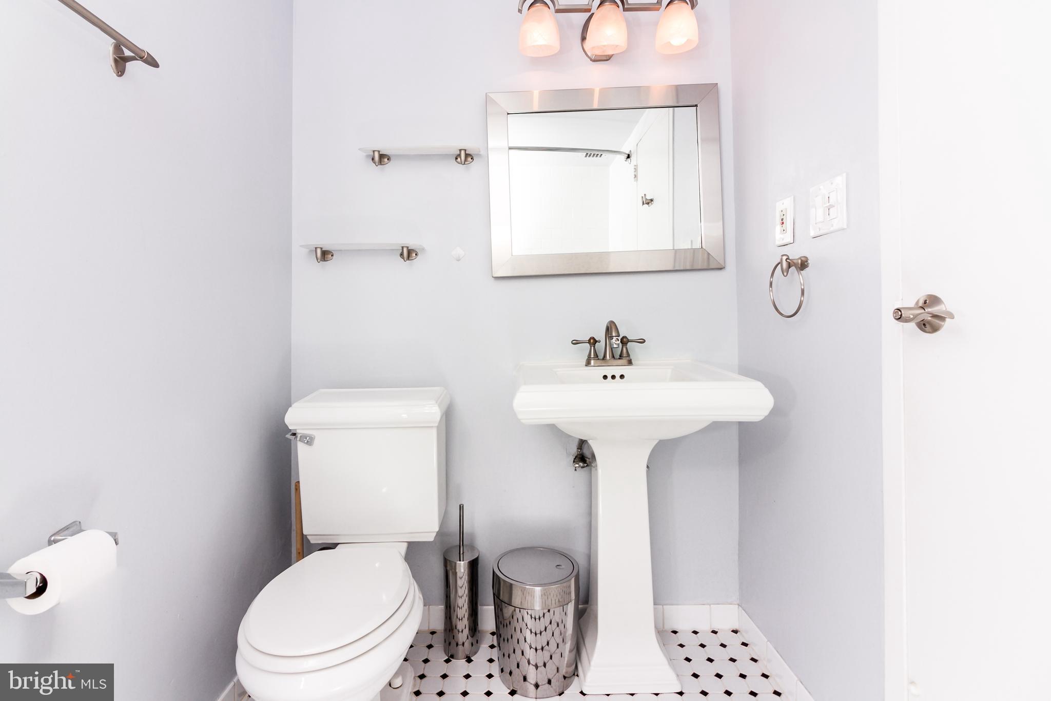 2030 F STREET NW Unit: 1011
