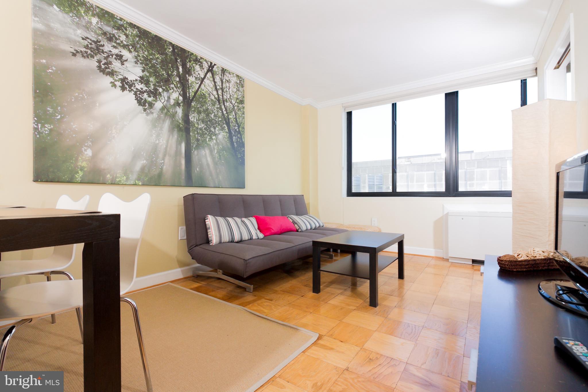 2030 F STREET NW Unit: 1011