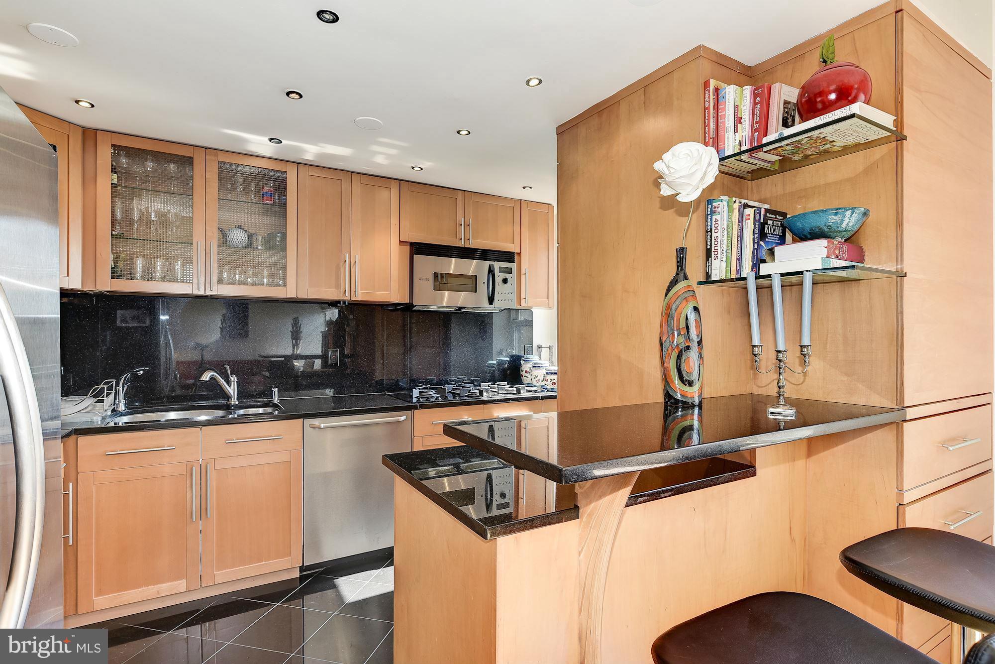 2127 California STREET NW Unit: 505