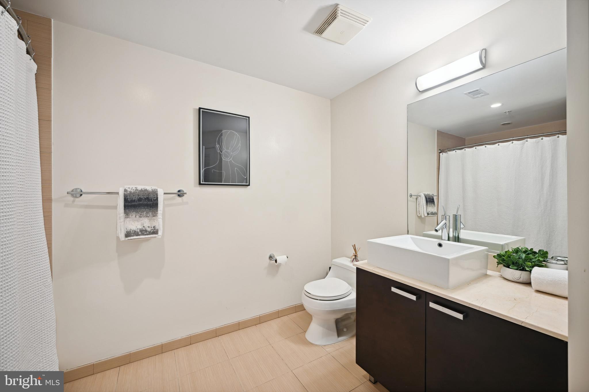 1010 Massachusetts Ave NW #1204