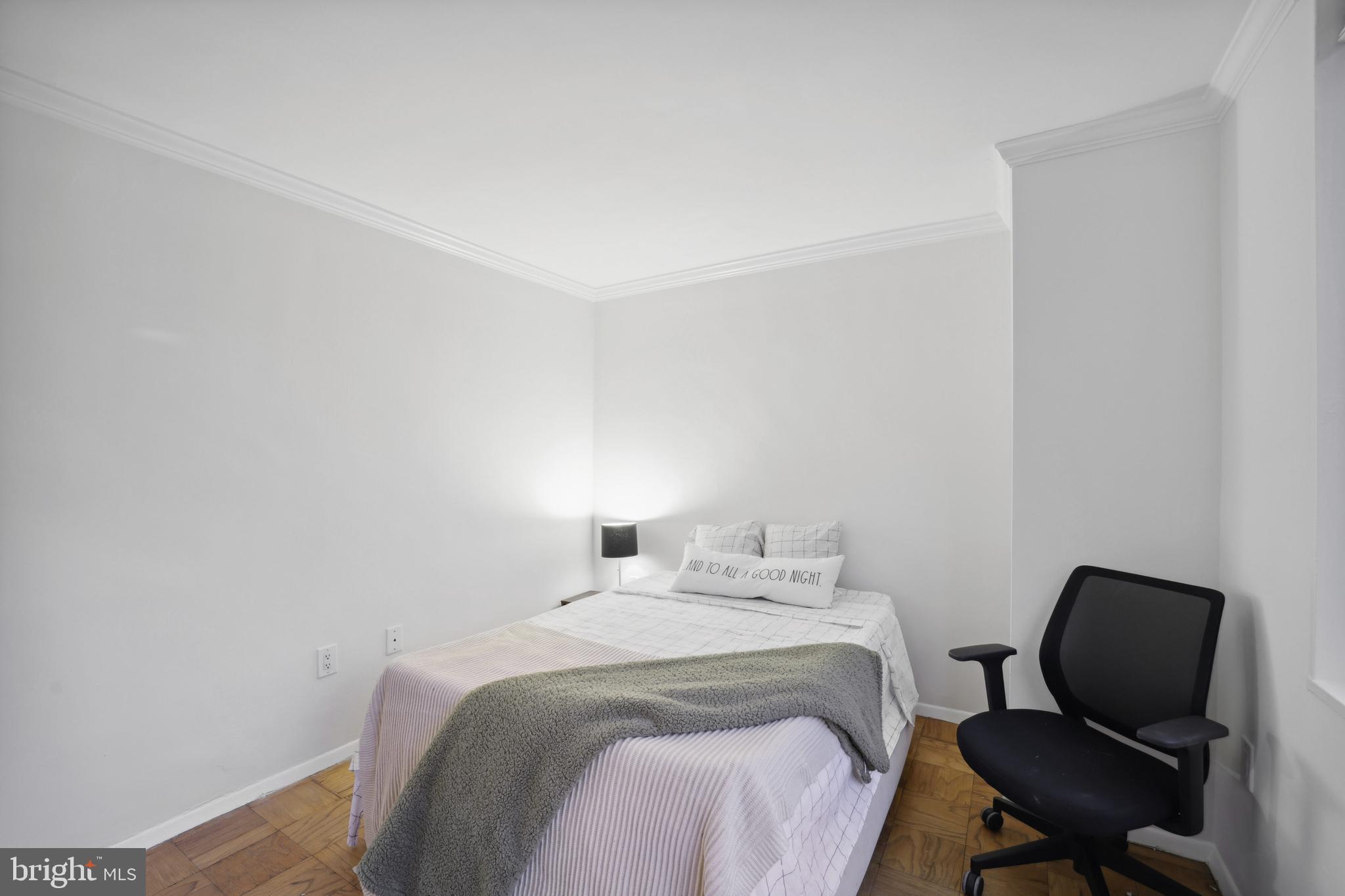 2030 F St NW #305