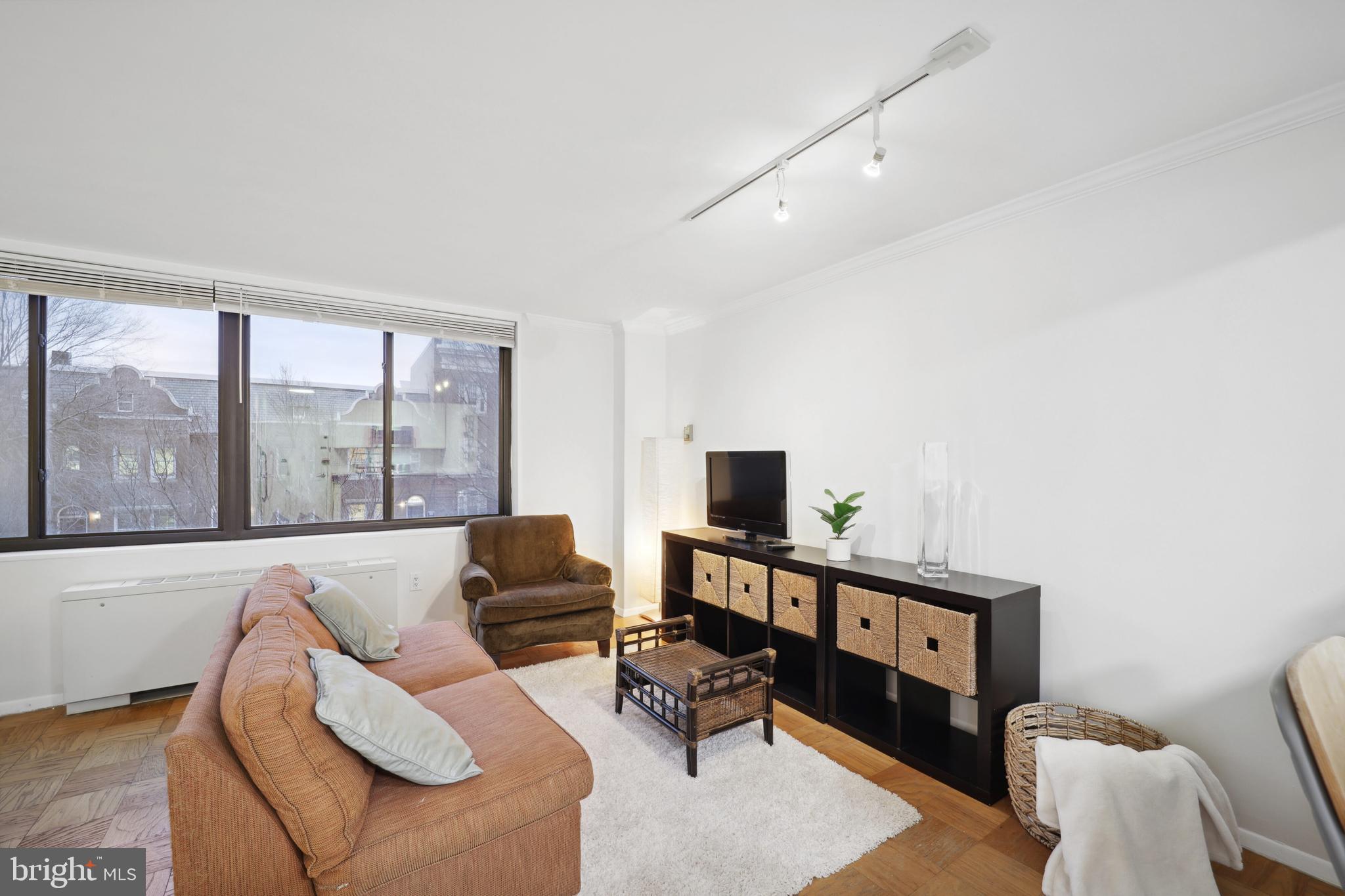2030 F St NW #305