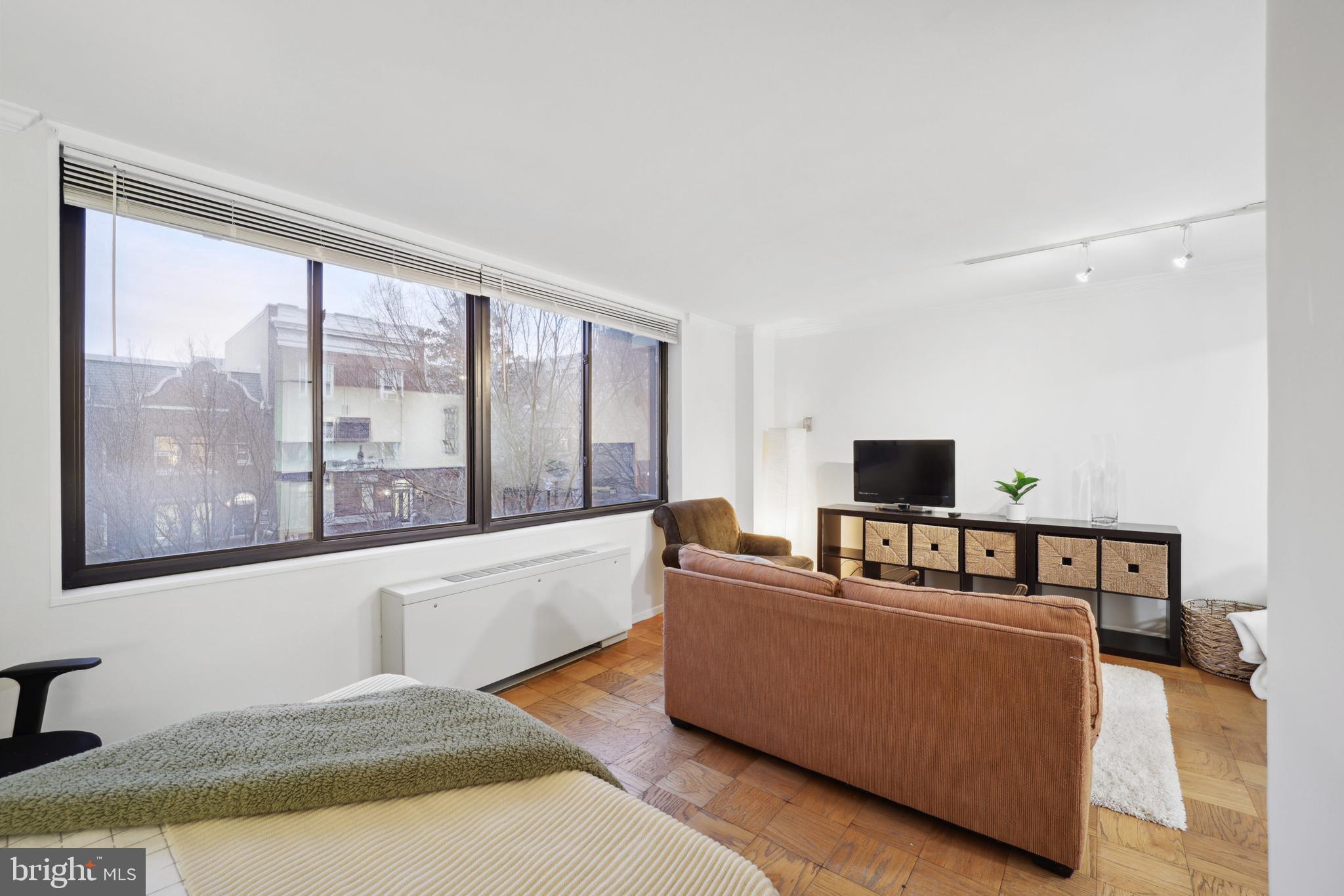 2030 F St NW #305